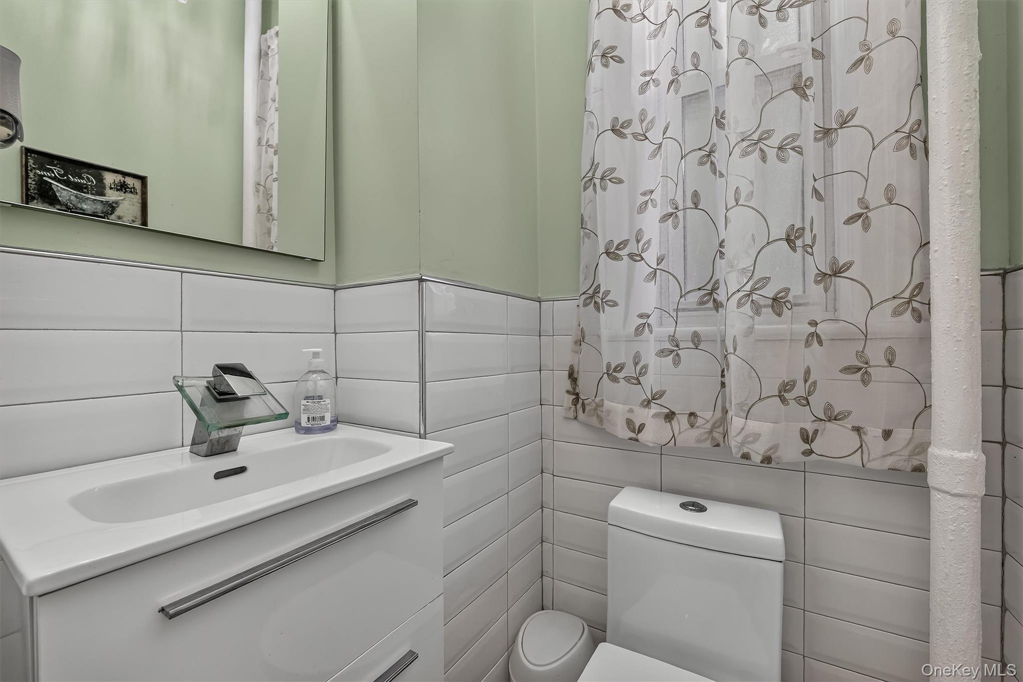 2218 Holland Avenue Property Photo 24