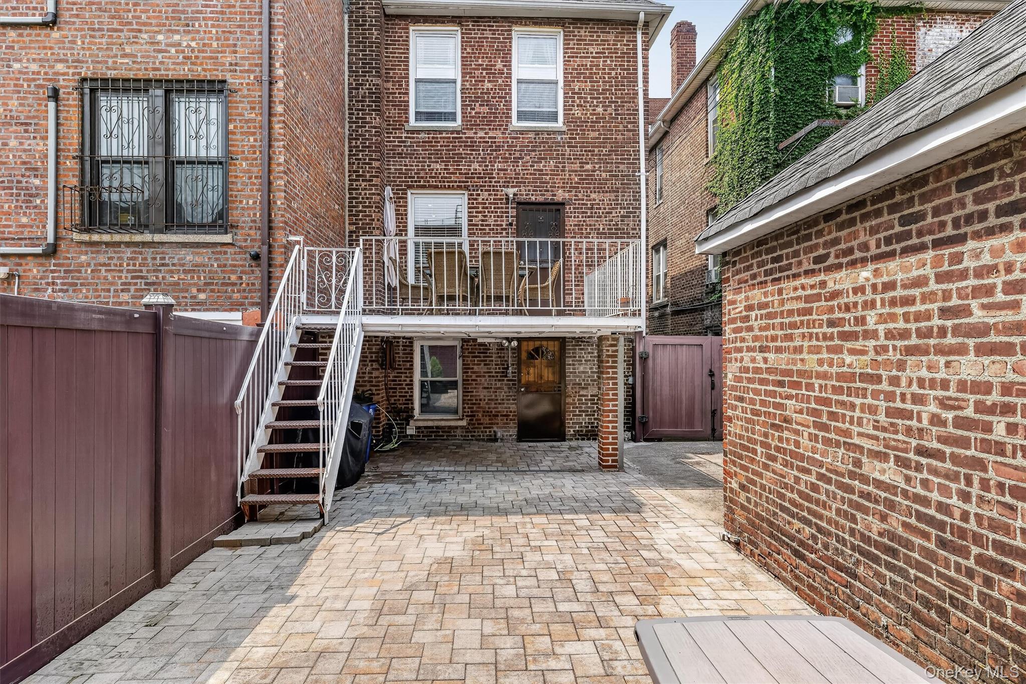 2218 Holland Avenue Property Photo 48
