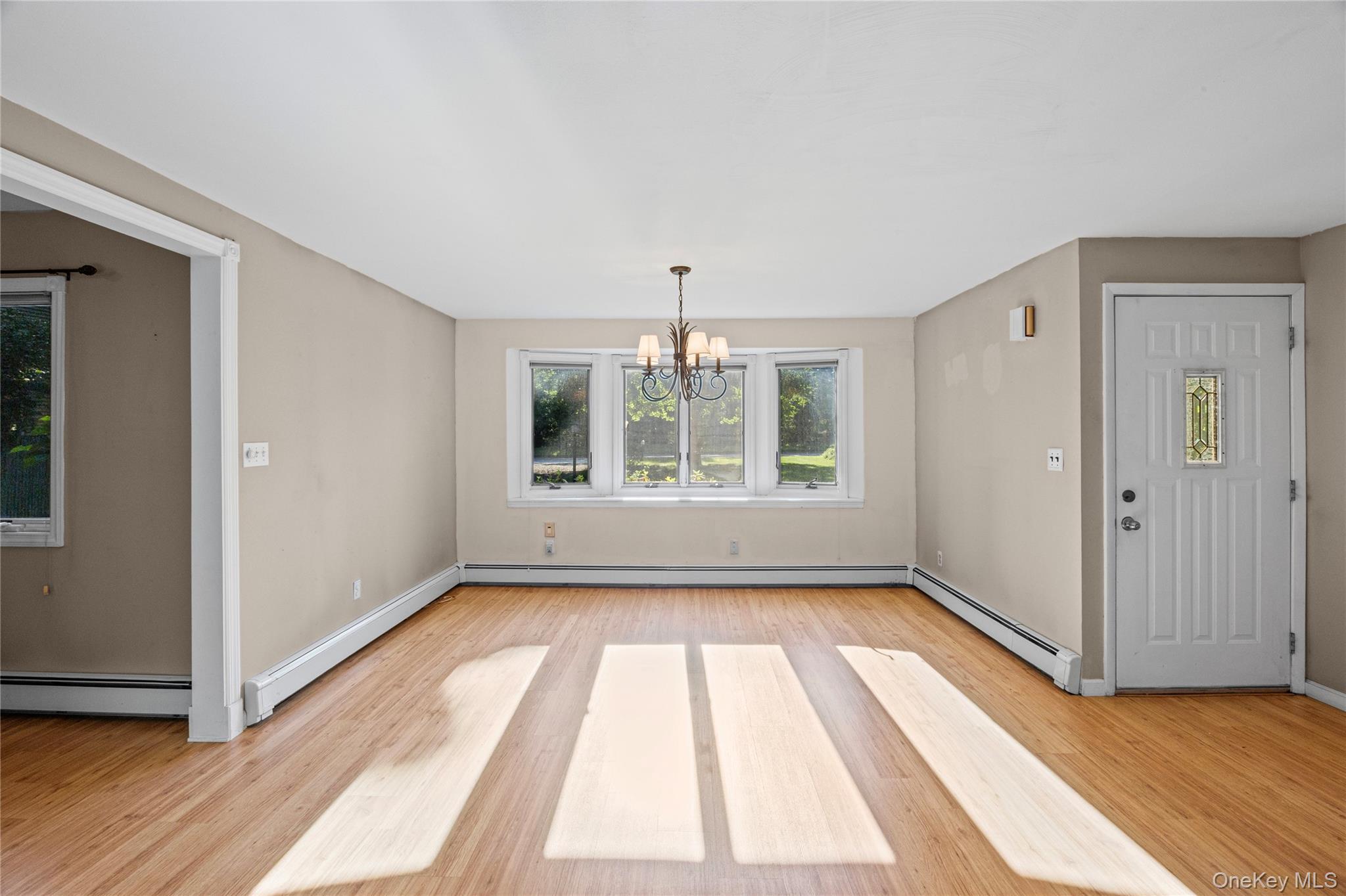 797 Waverly Avenue Property Photo 6