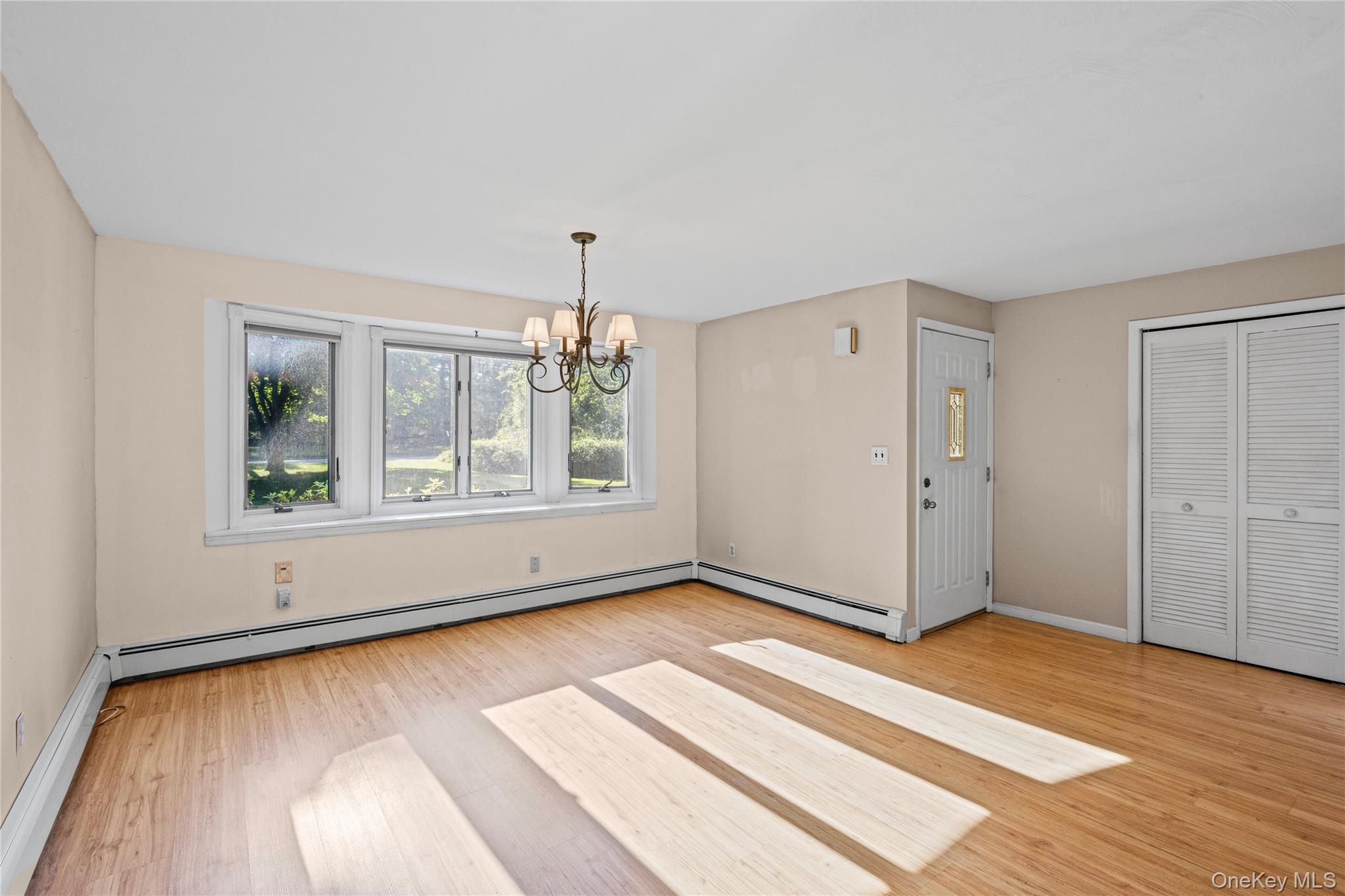 797 Waverly Avenue Property Photo 10