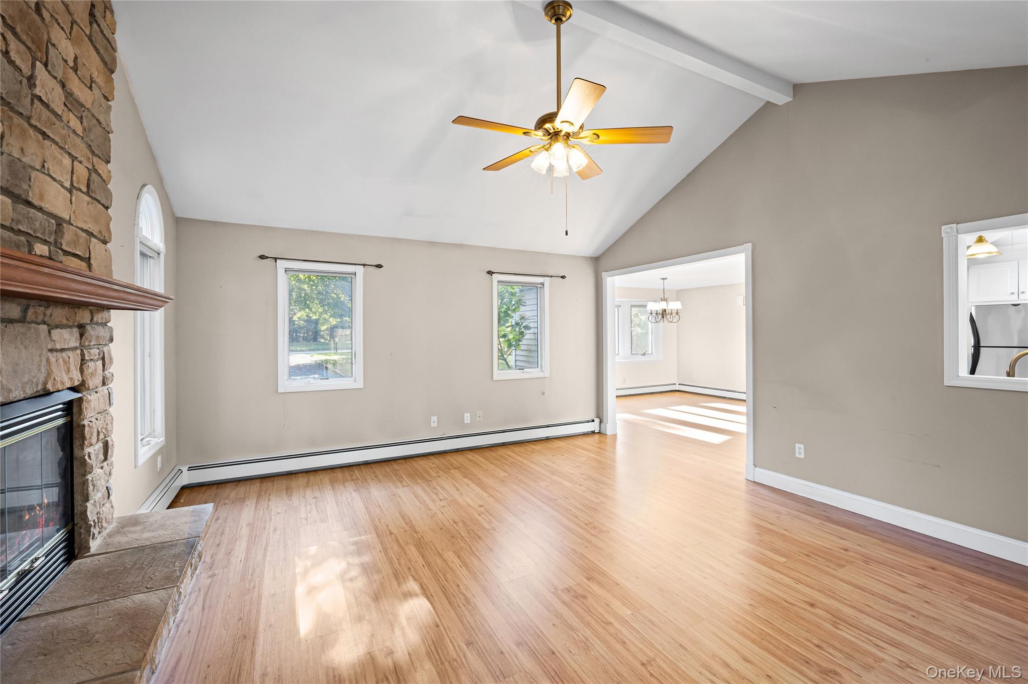 797 Waverly Avenue Property Photo 19