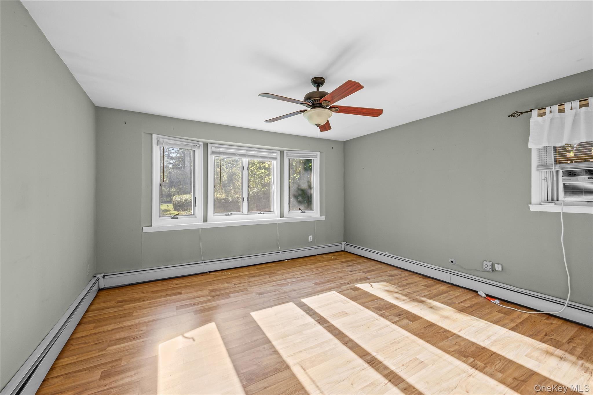 797 Waverly Avenue Property Photo 26