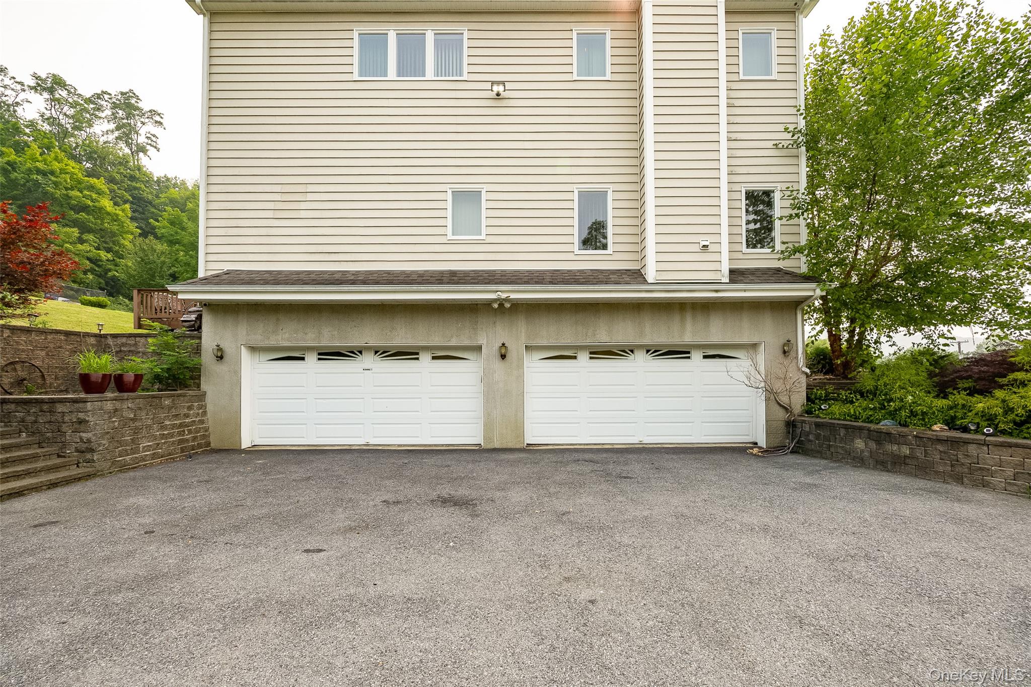 192 E Hook Road Property Photo 36