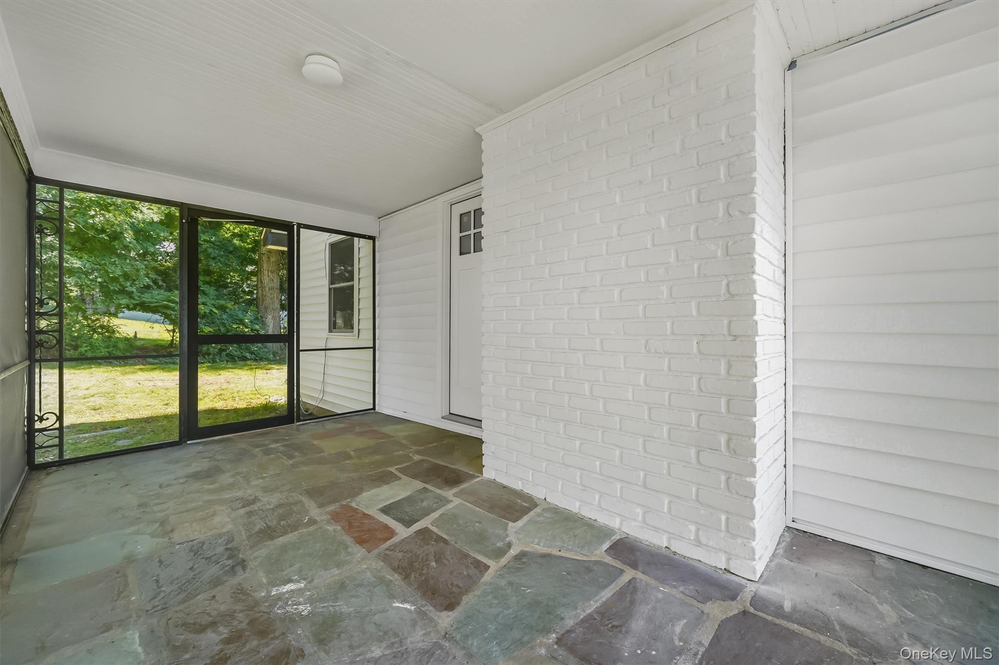 2 Francis Place Property Photo 37