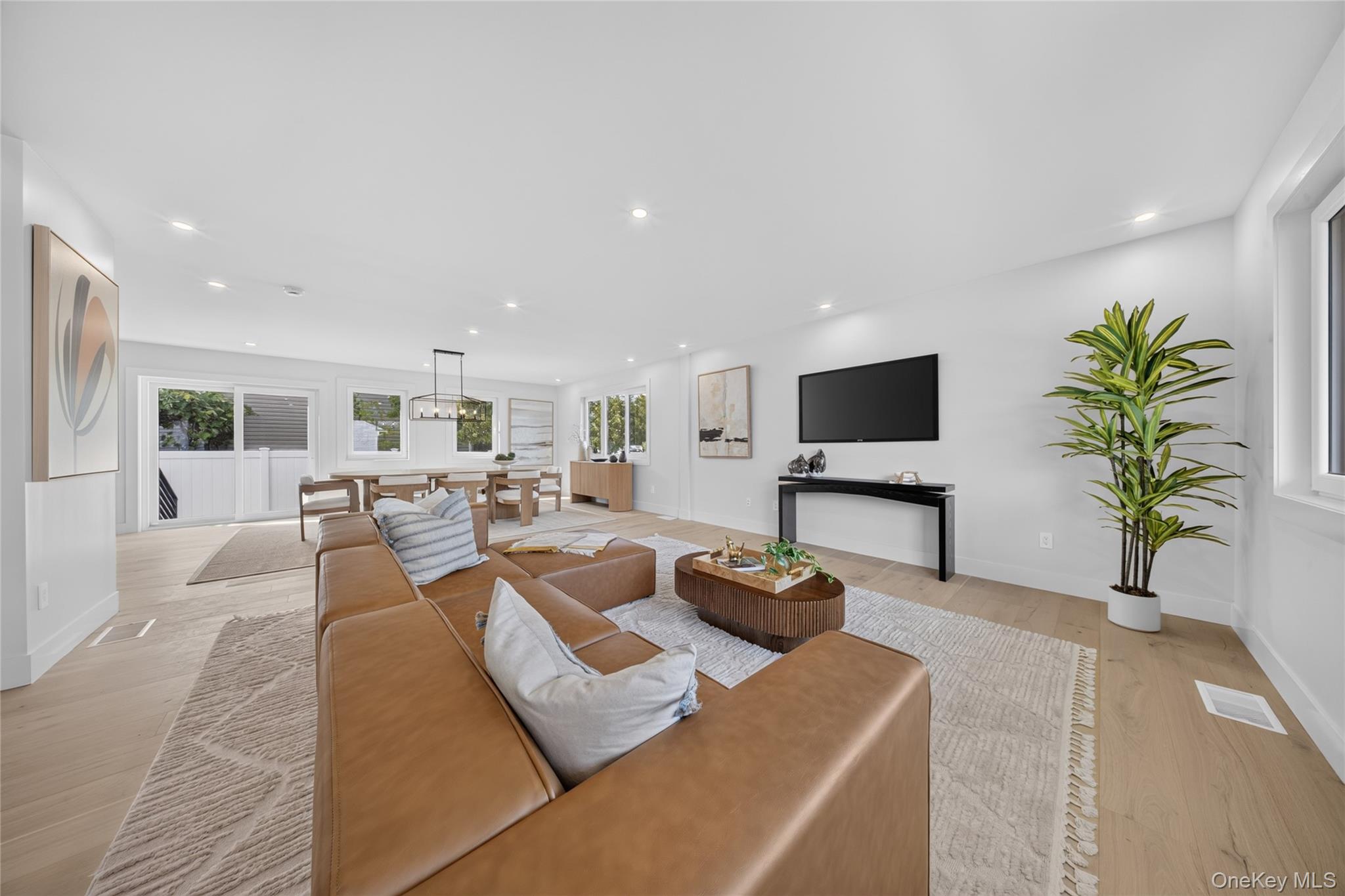2 Lee Place Property Photo 4