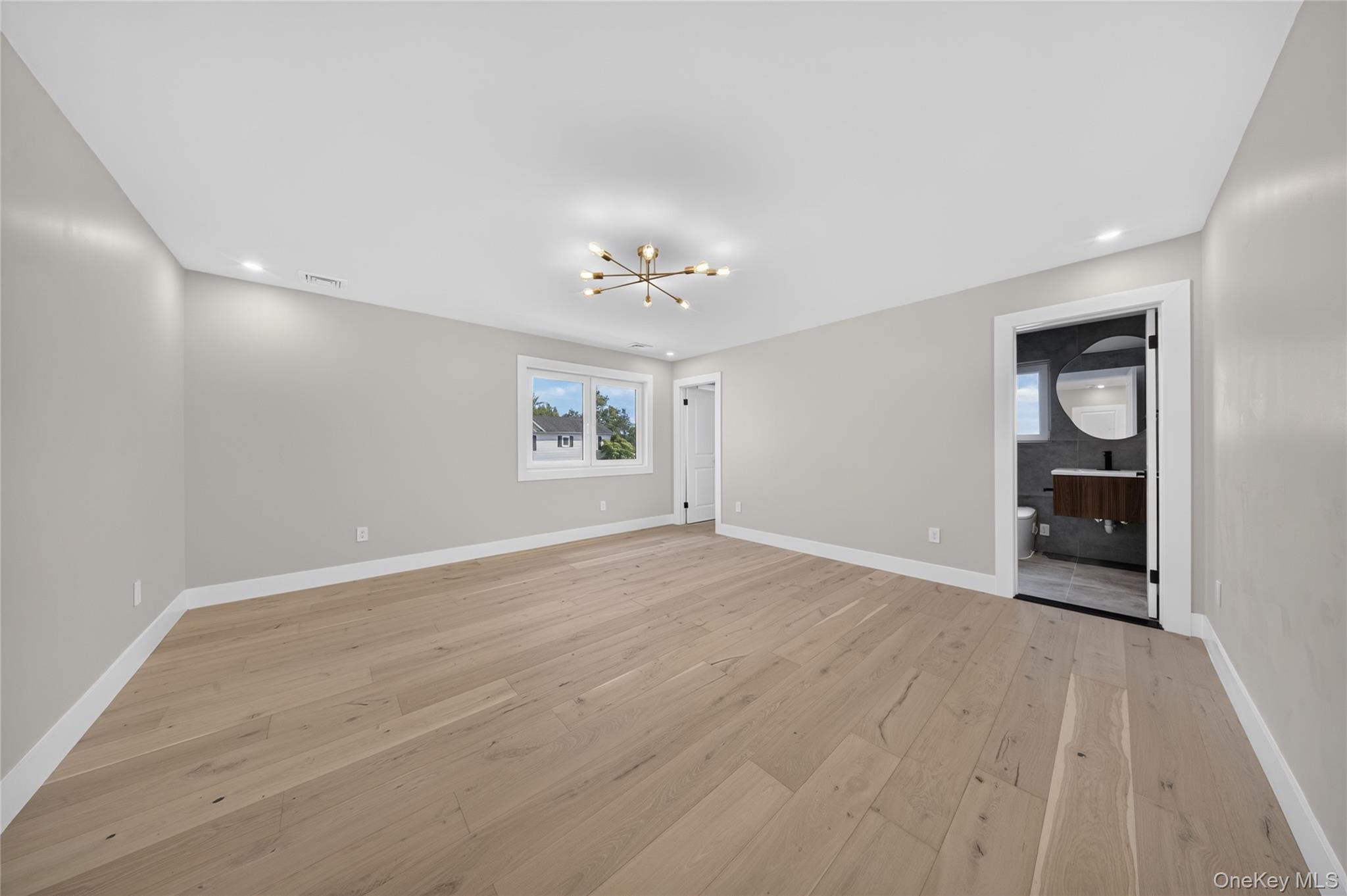 2 Lee Place Property Photo 26