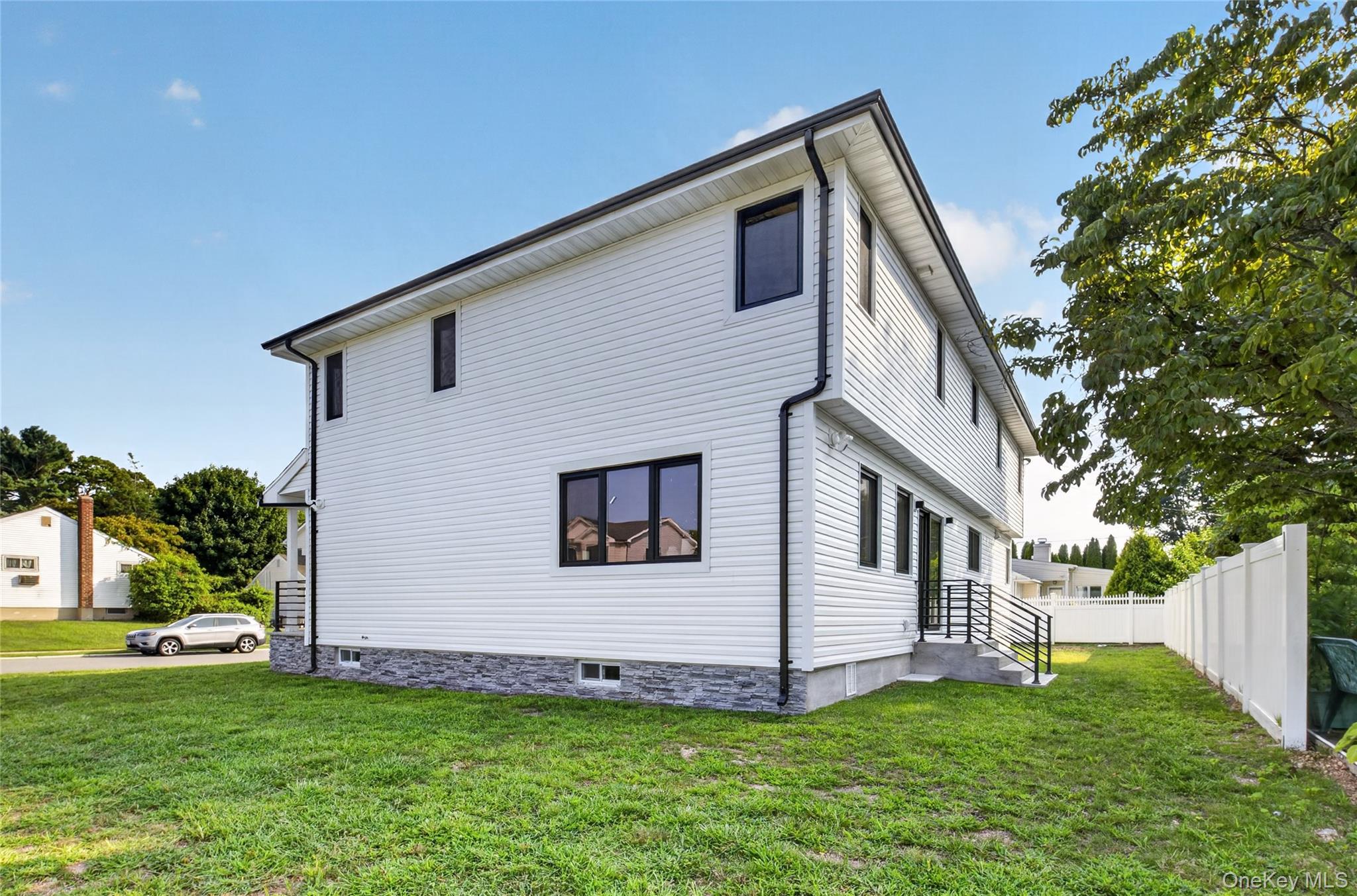 2 Lee Place Property Photo 36