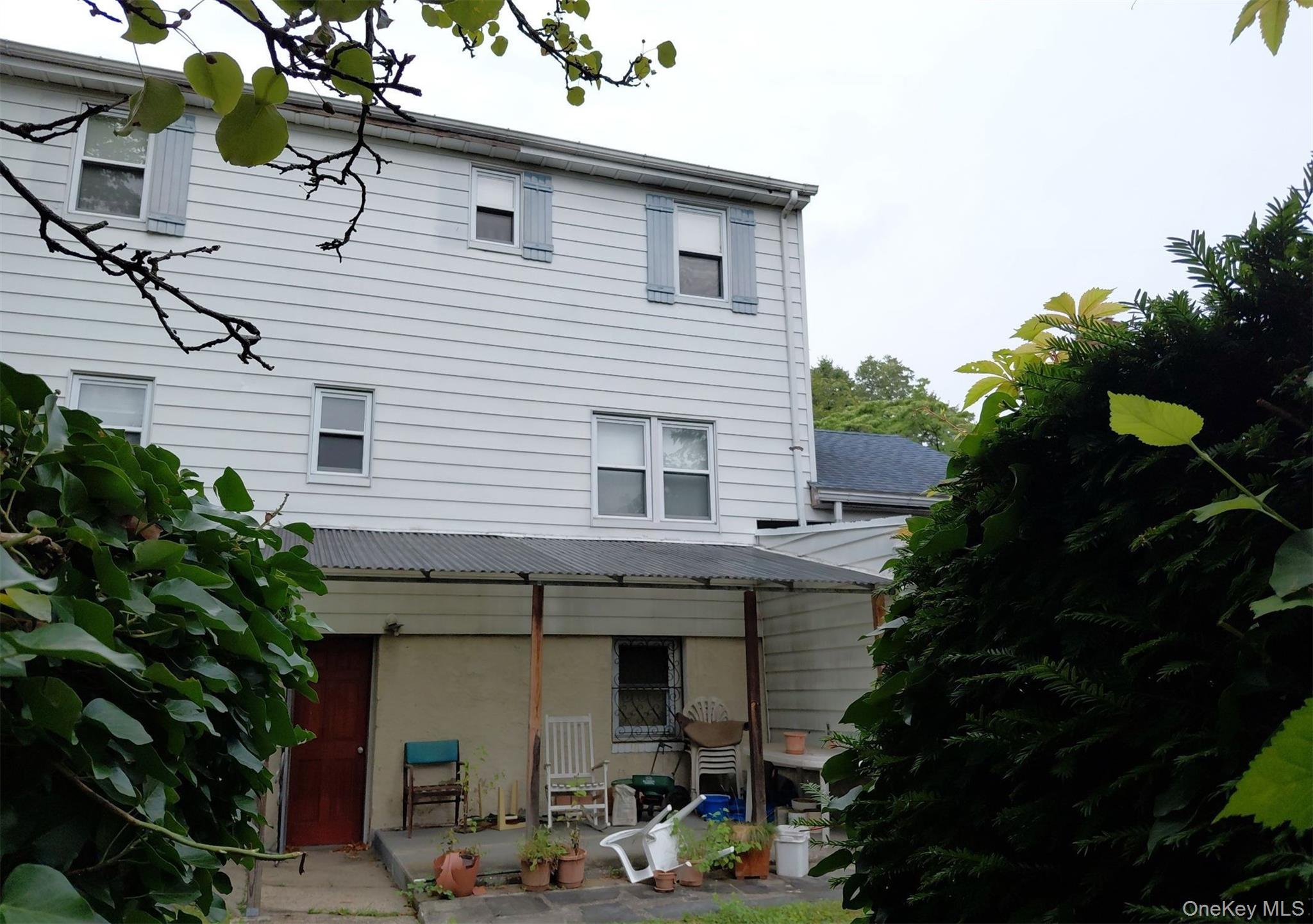 295 Hussey Road Property Photo 5