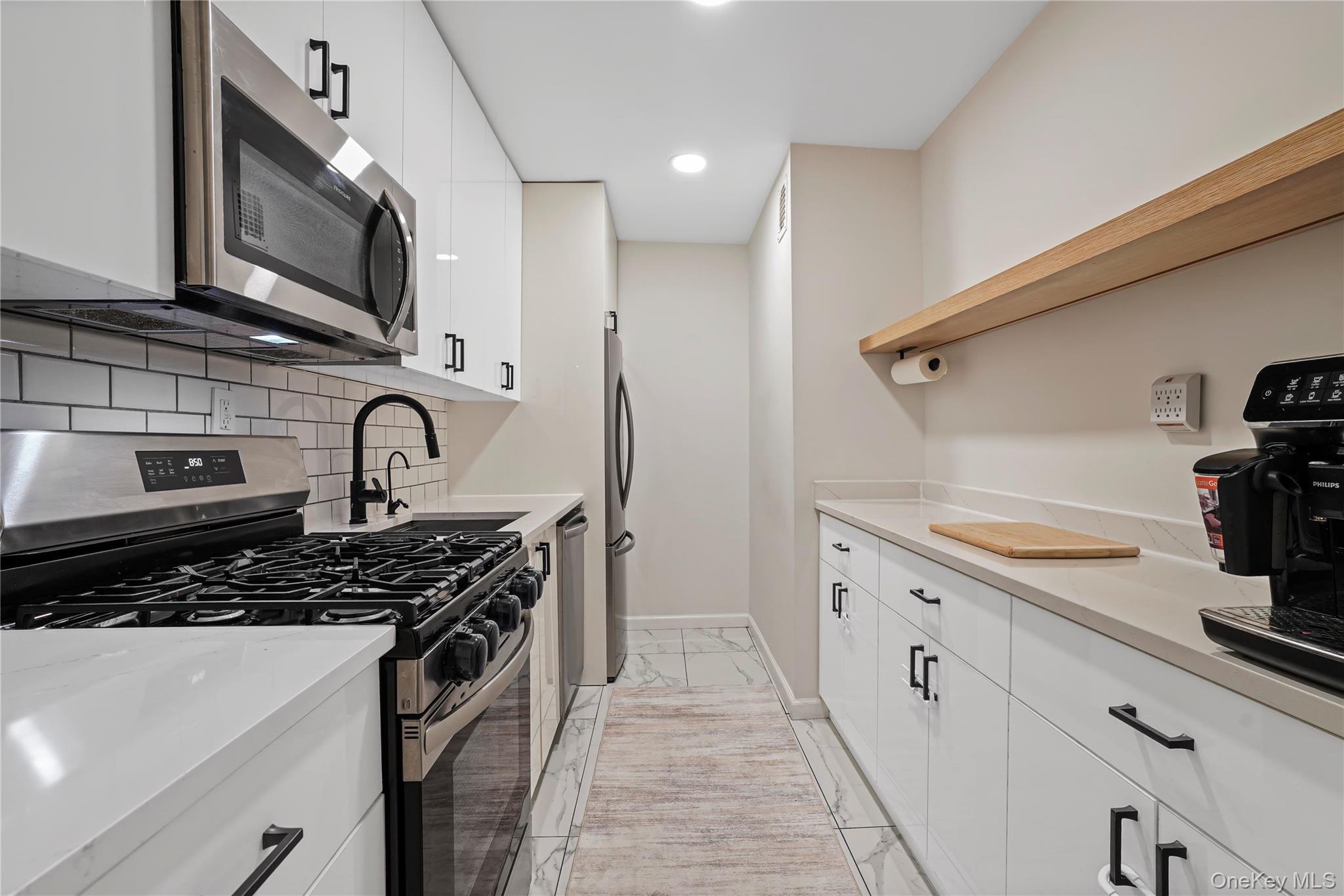 151-25 88th Street 4E Property Photo 1