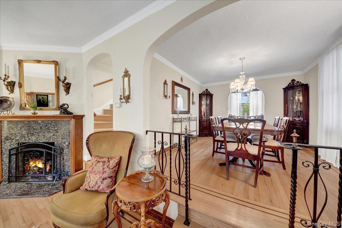 1904 Tenbroeck Avenue T Property Photo 3