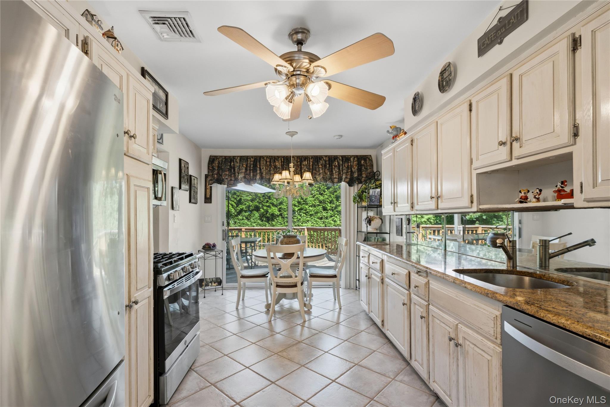 19 Jody Lane Property Photo 8