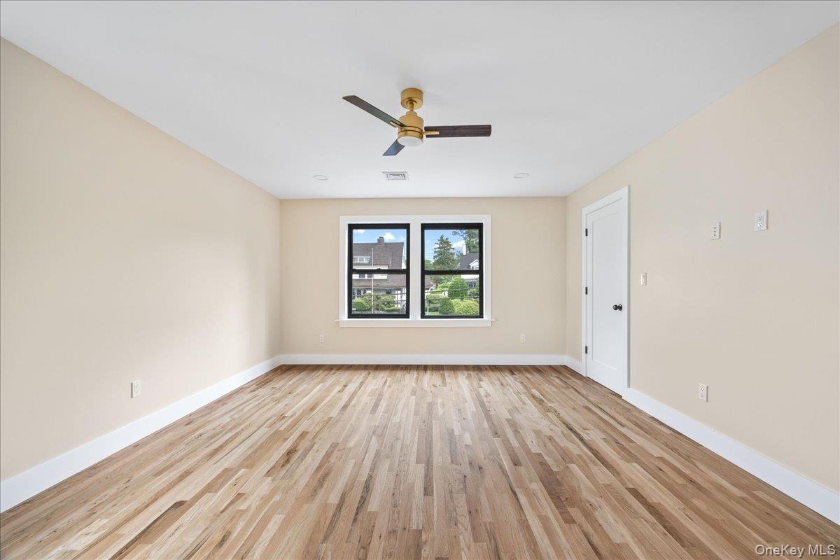 631 N Broadway Property Photo 18