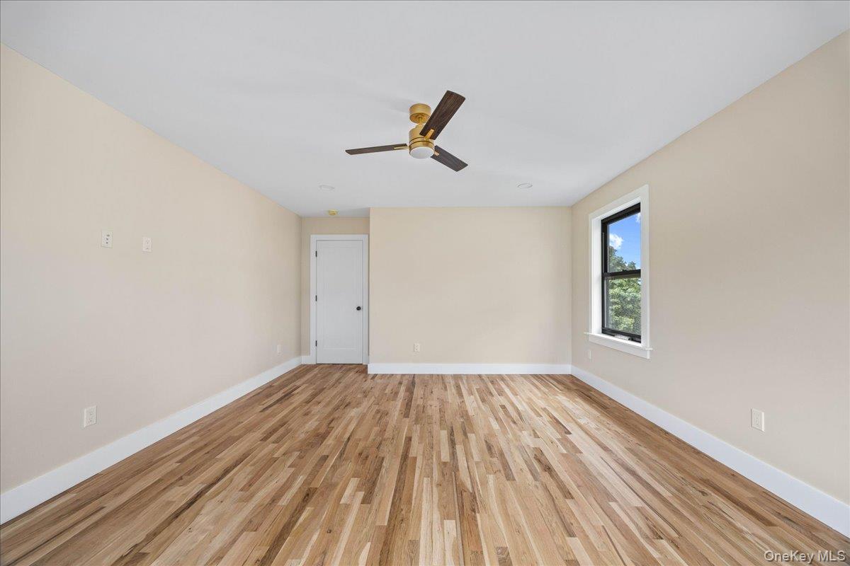 631 N Broadway Property Photo 19