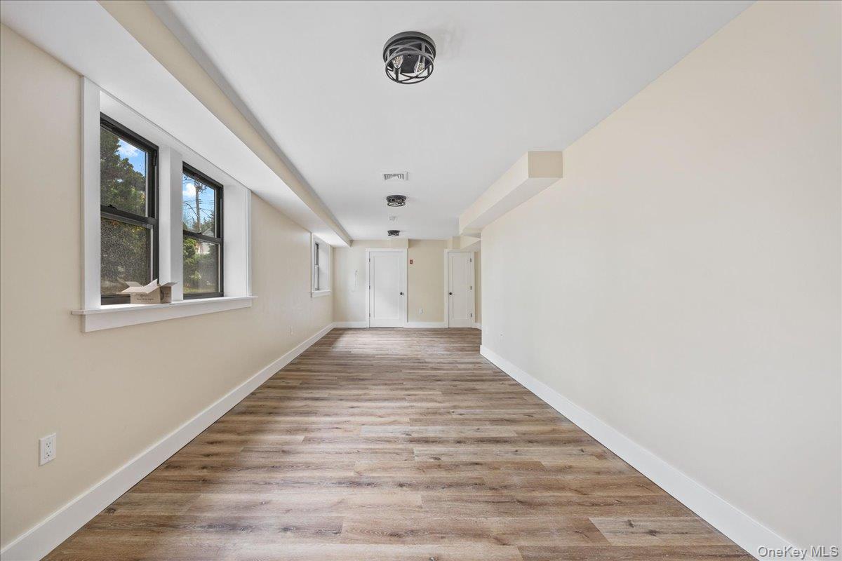631 N Broadway Property Photo 35