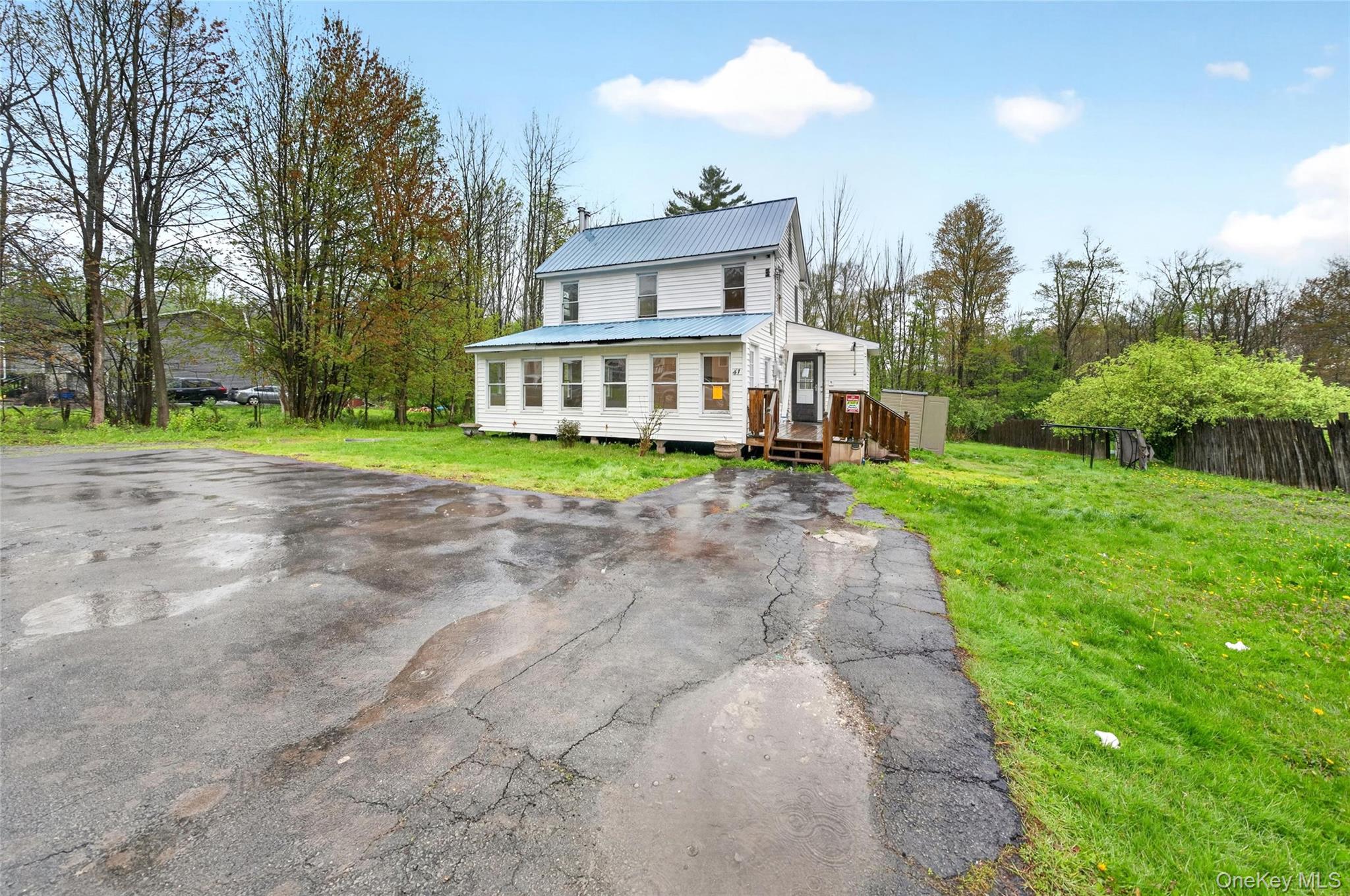 41 Rock Ridge Avenue Property Photo 1