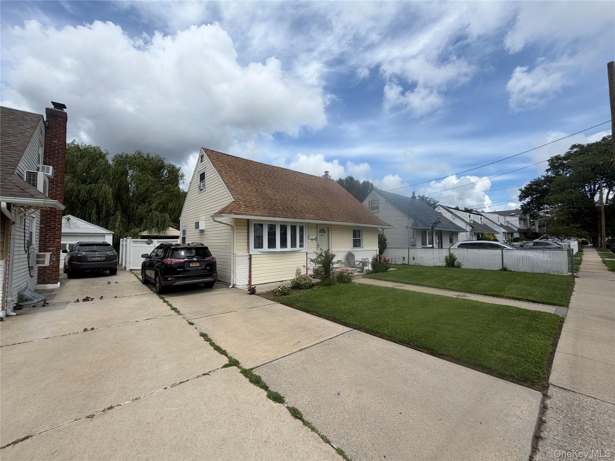 1556 Adams Street Property Photo 2