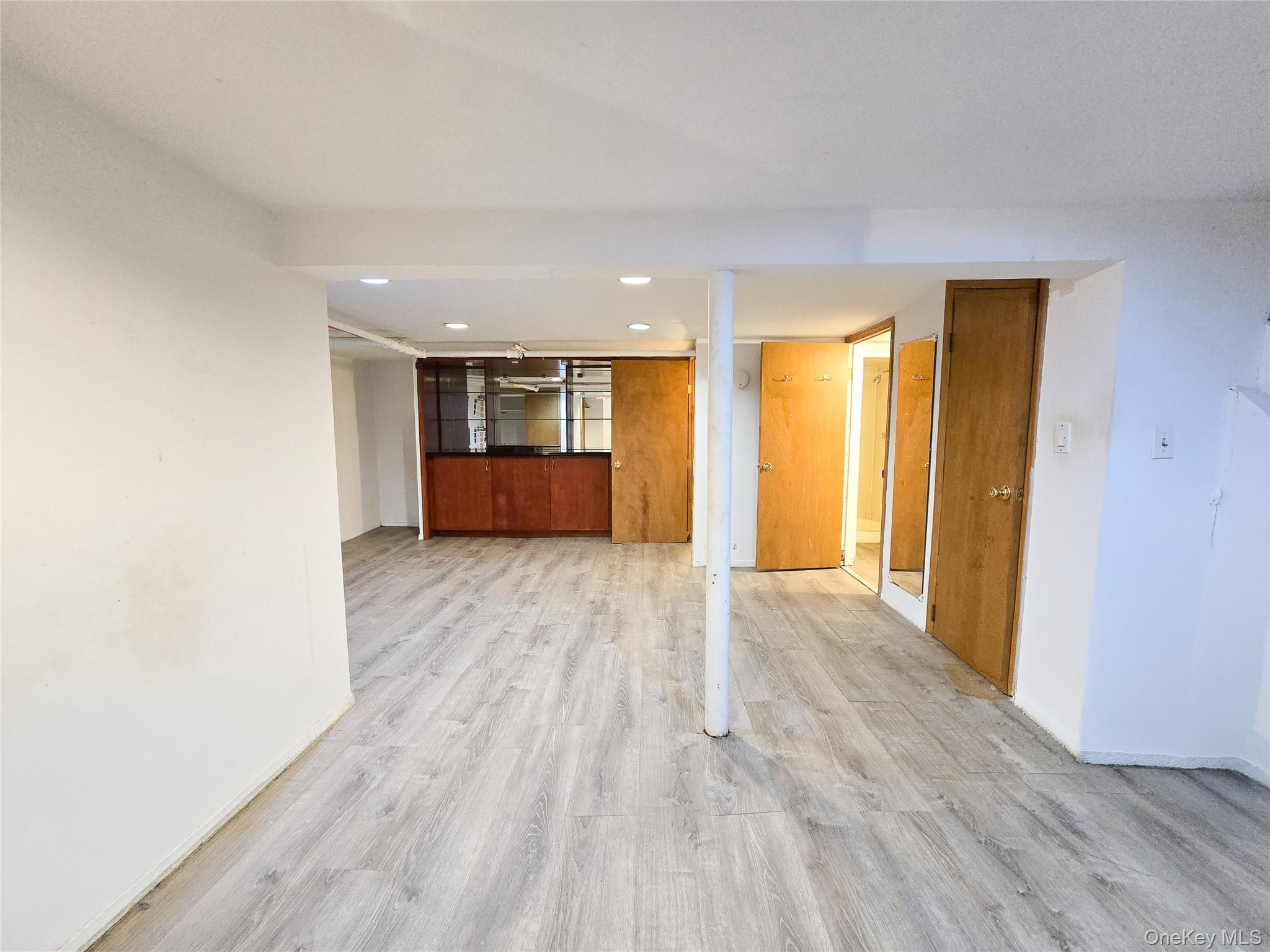 256-15 Pembroke Avenue Property Photo 16