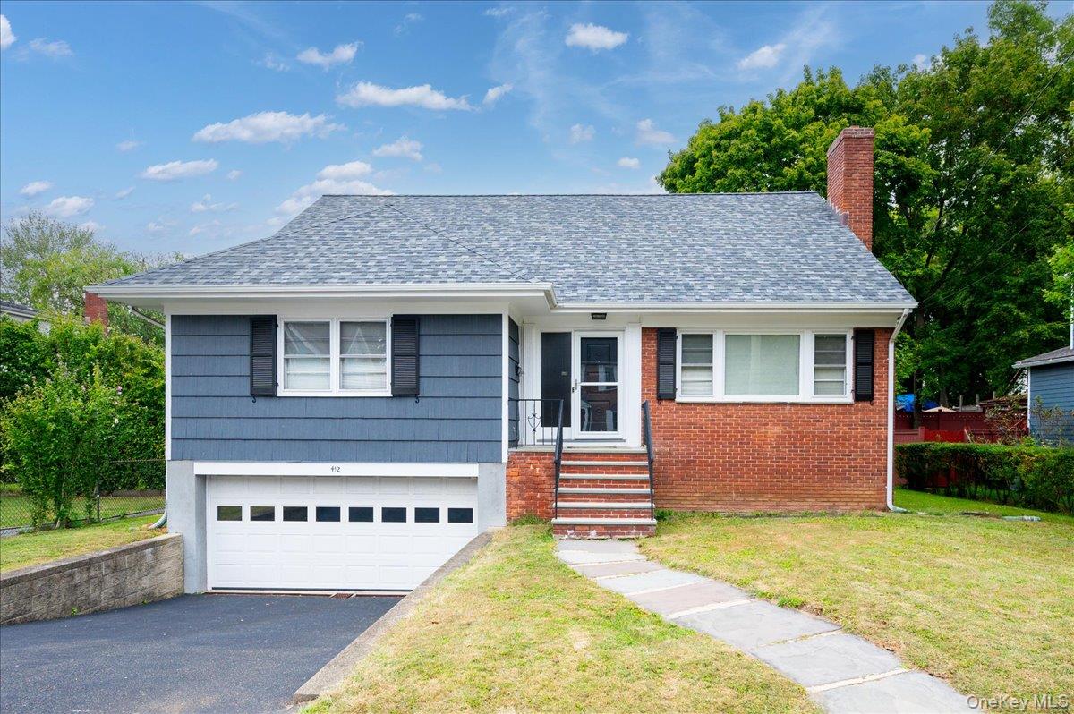 412 Hinman Place Property Photo 1