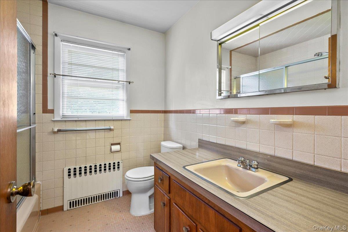 412 Hinman Place Property Photo 17