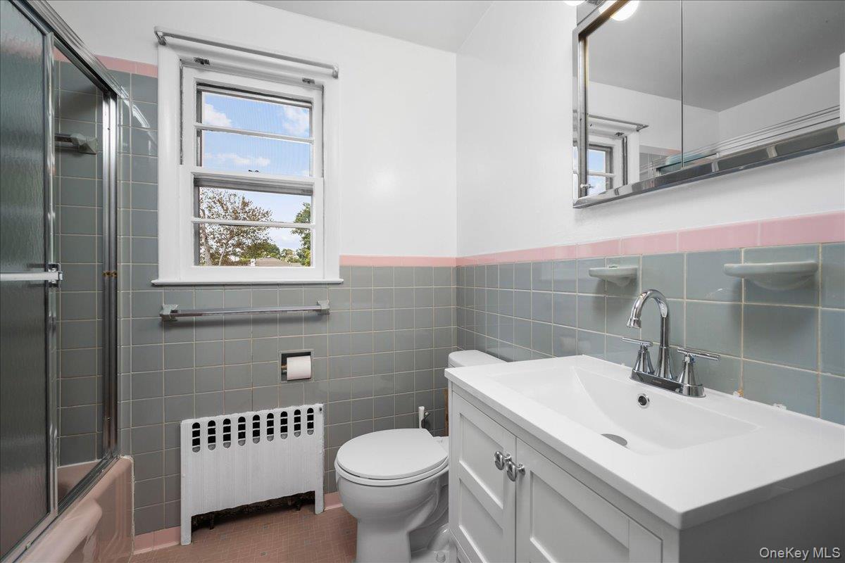 412 Hinman Place Property Photo 26