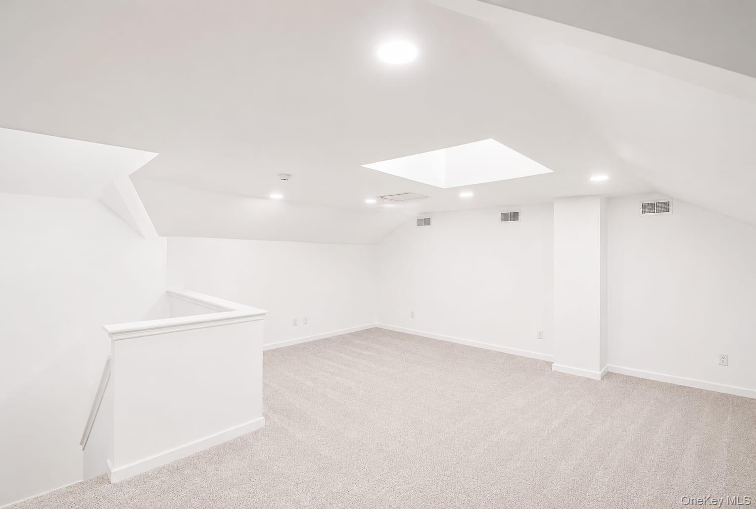 226 Westside Avenue B Property Photo 8