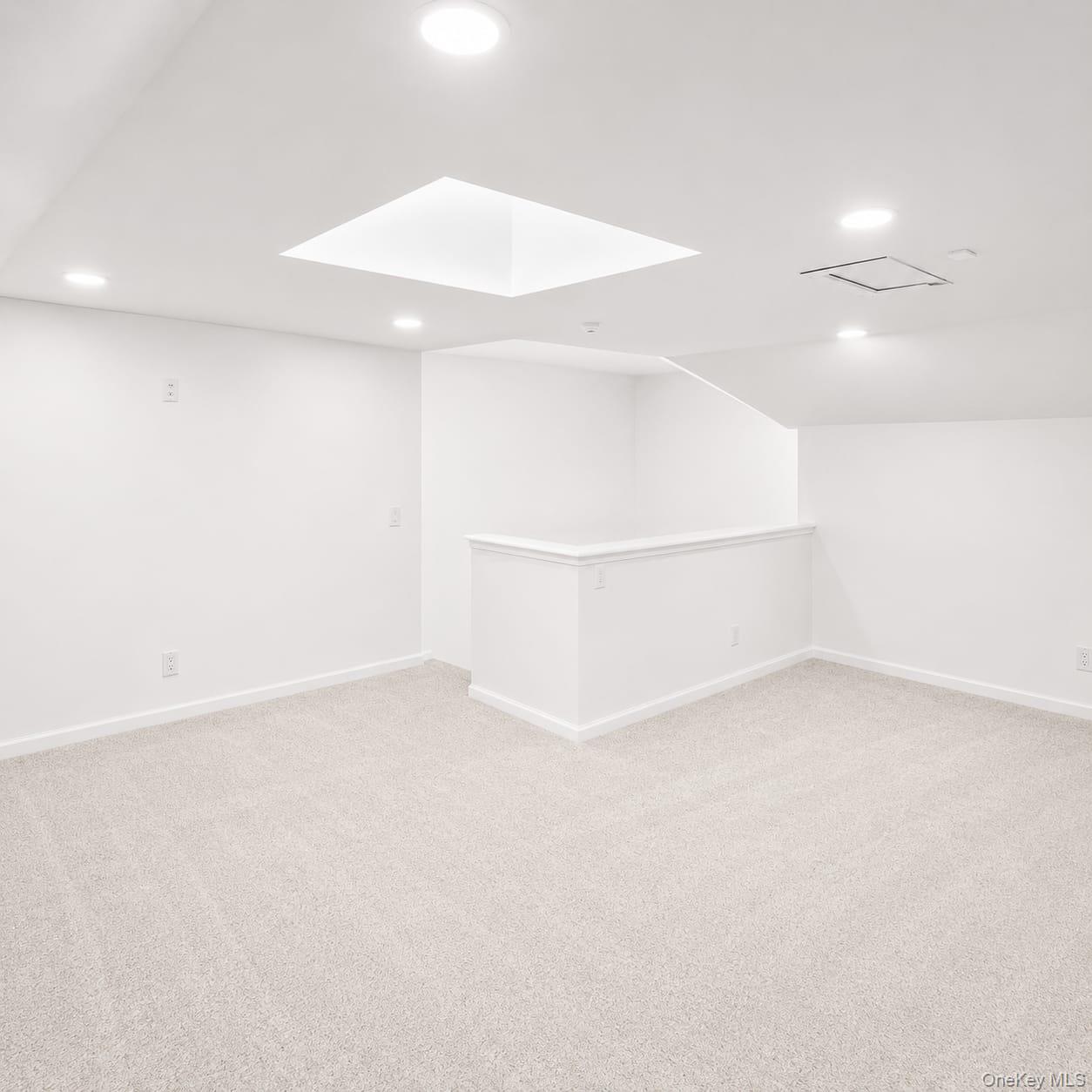 226 Westside Avenue B Property Photo 9