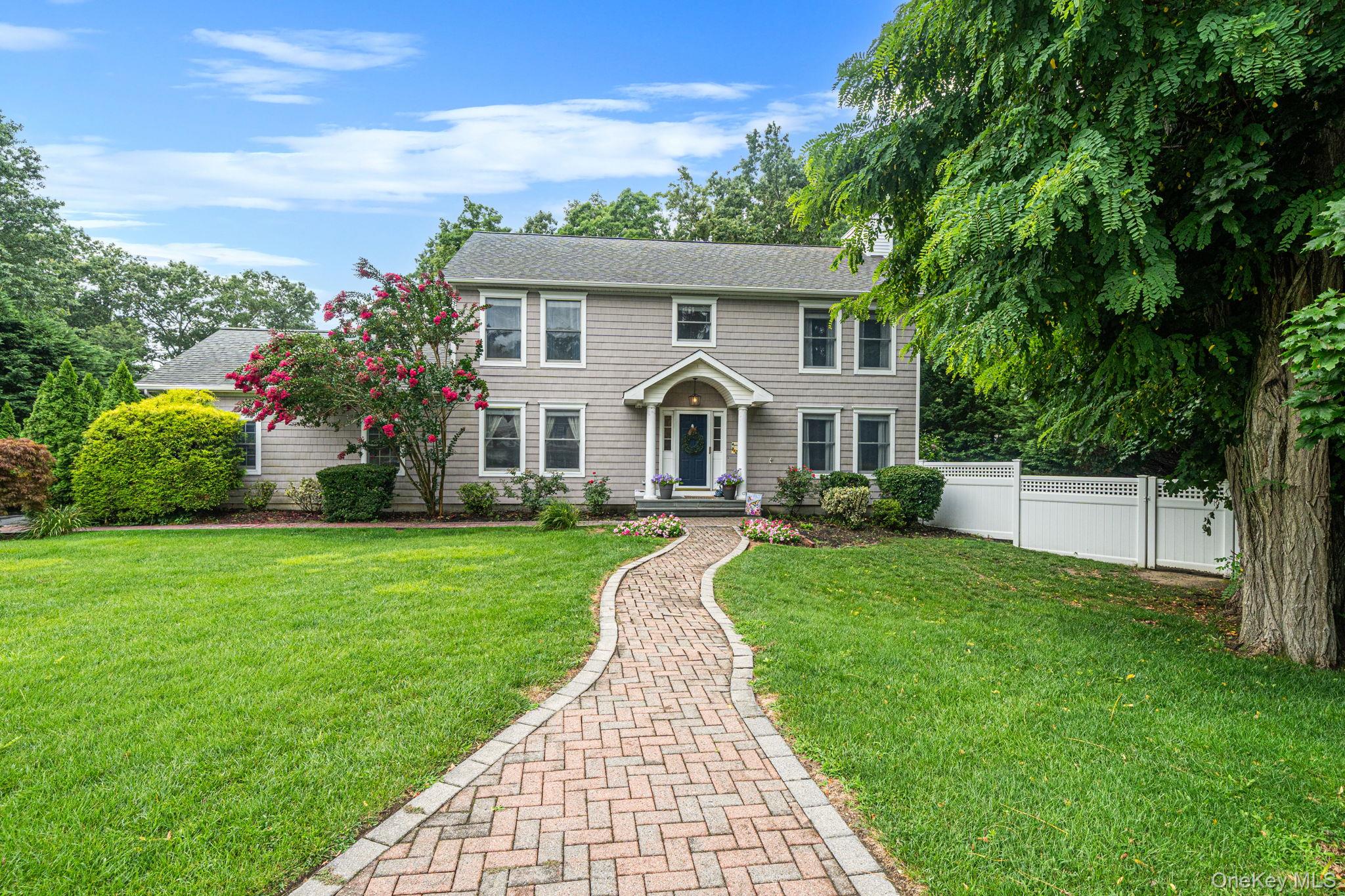 8 Old Orchard Court Property Photo 1