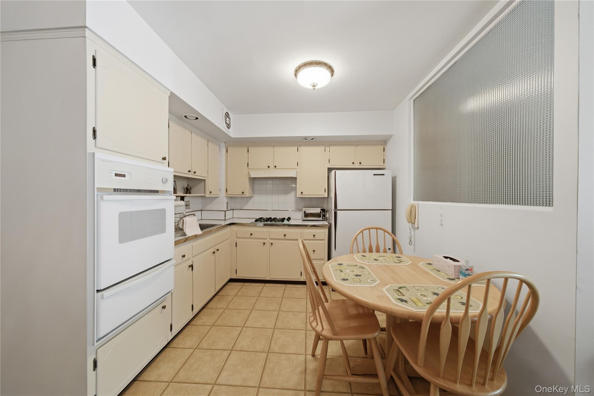 6669 73rd Place Property Photo 9