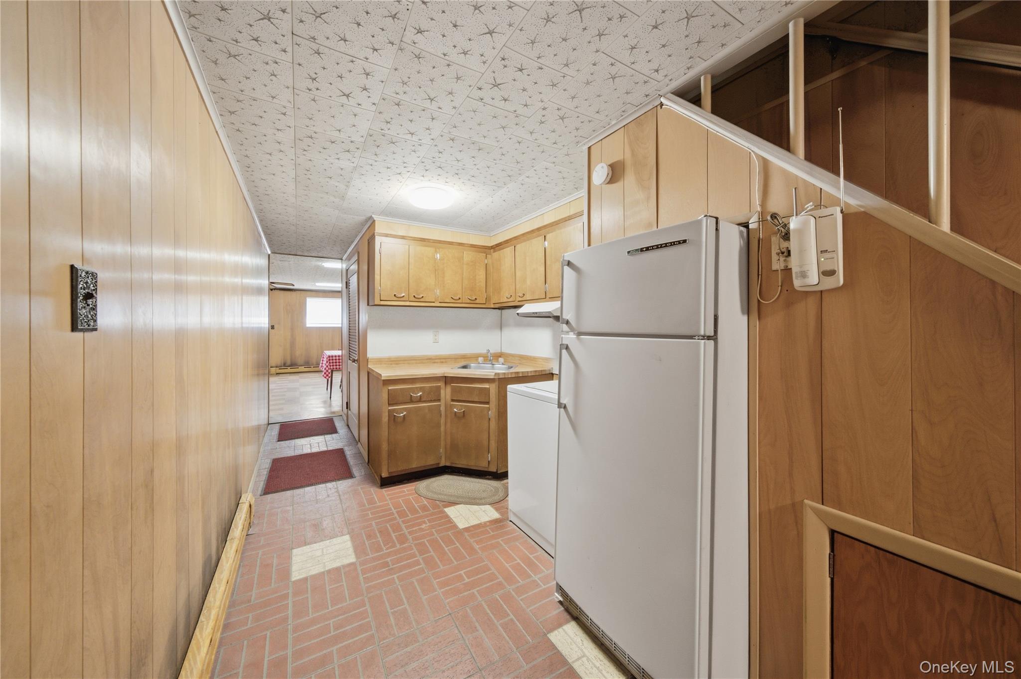 6669 73rd Place Property Photo 15