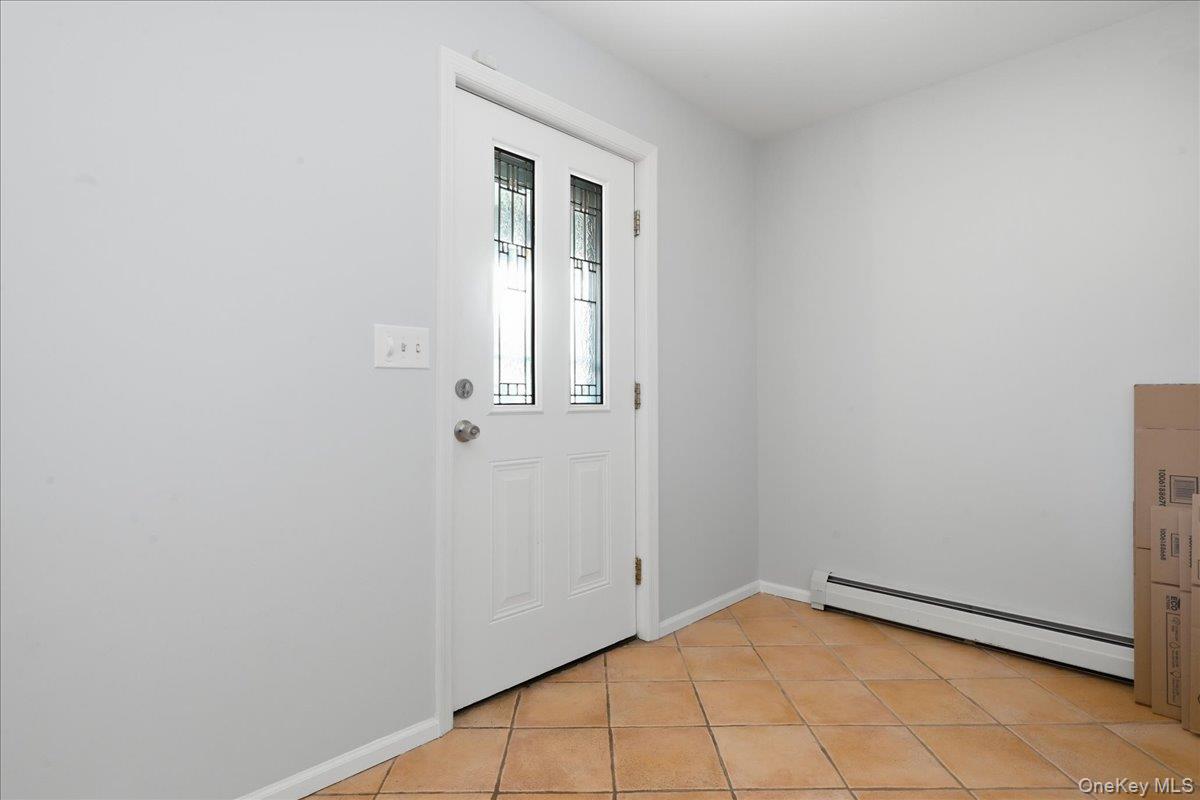 64 Bridle Lane Property Photo 4