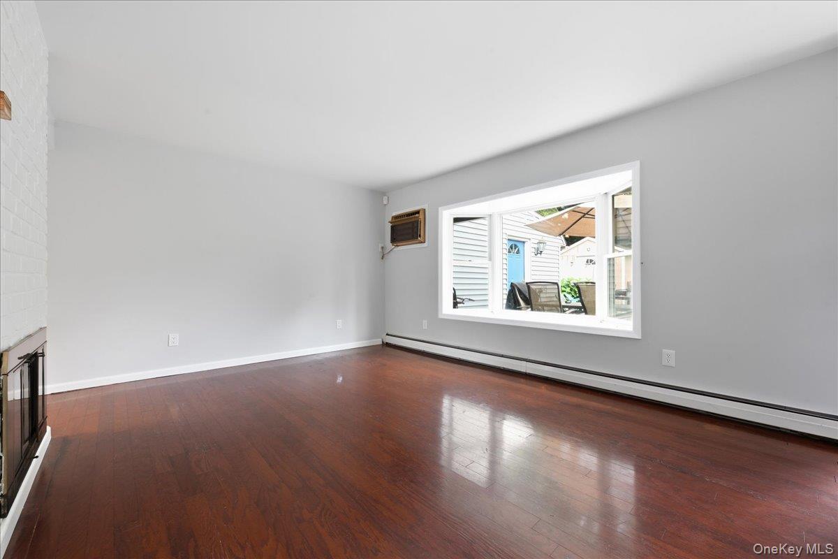 64 Bridle Lane Property Photo 7