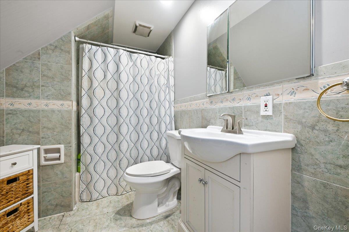 64 Bridle Lane Property Photo 18