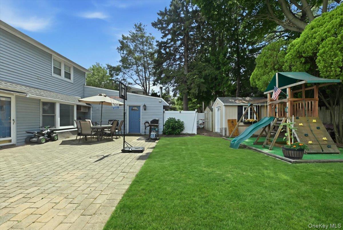 64 Bridle Lane Property Photo 22