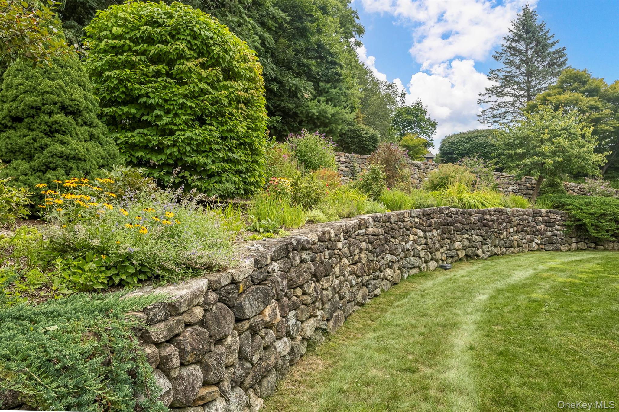 6 Bloomer Road Property Photo 5