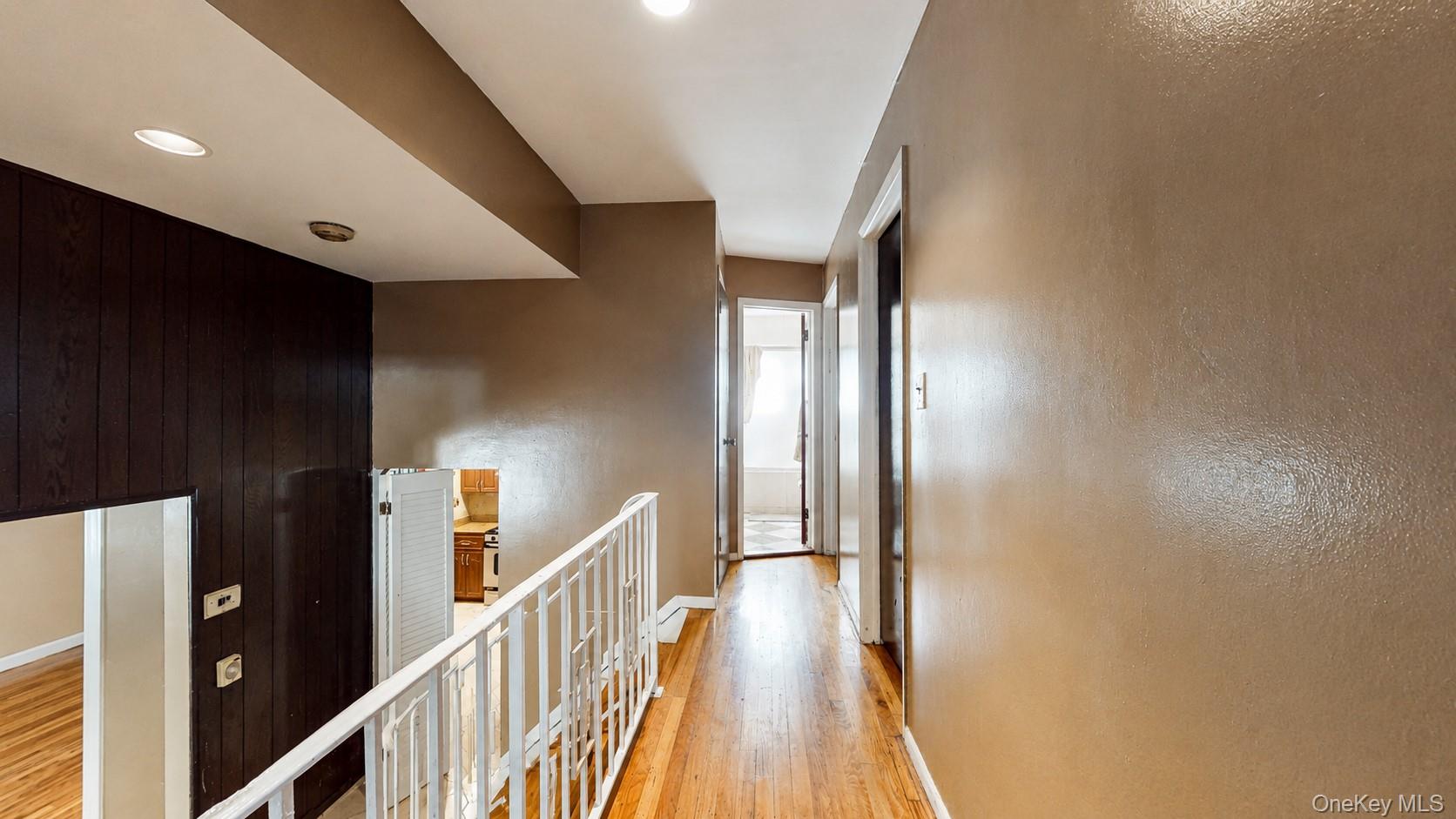 336 W Valley Stream Boulevard Property Photo 19
