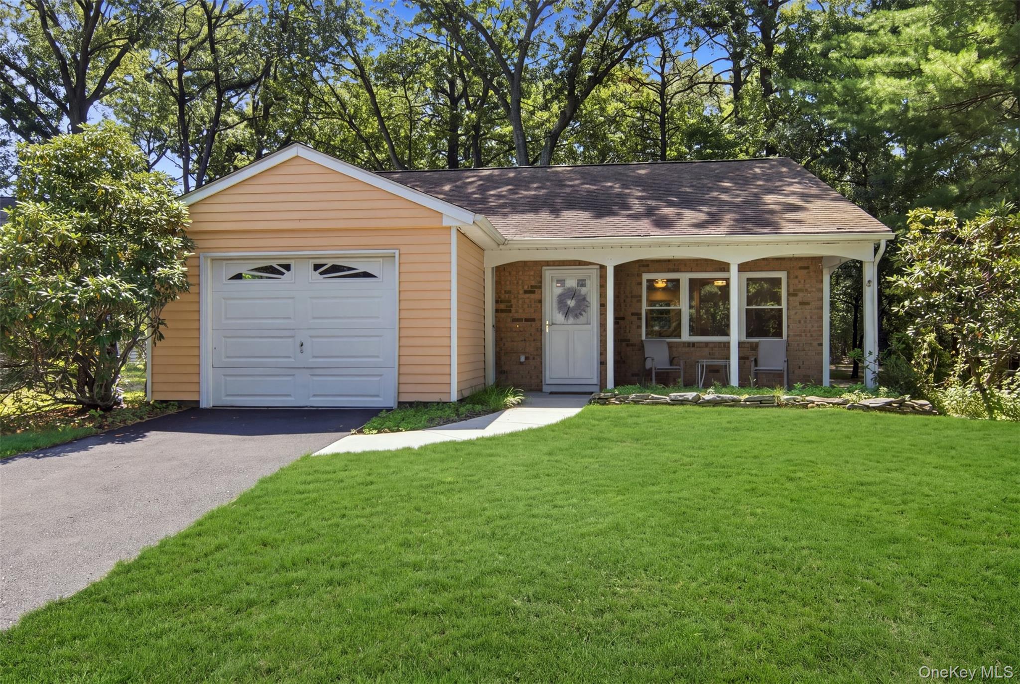 254 Edinburgh Drive Property Photo 1