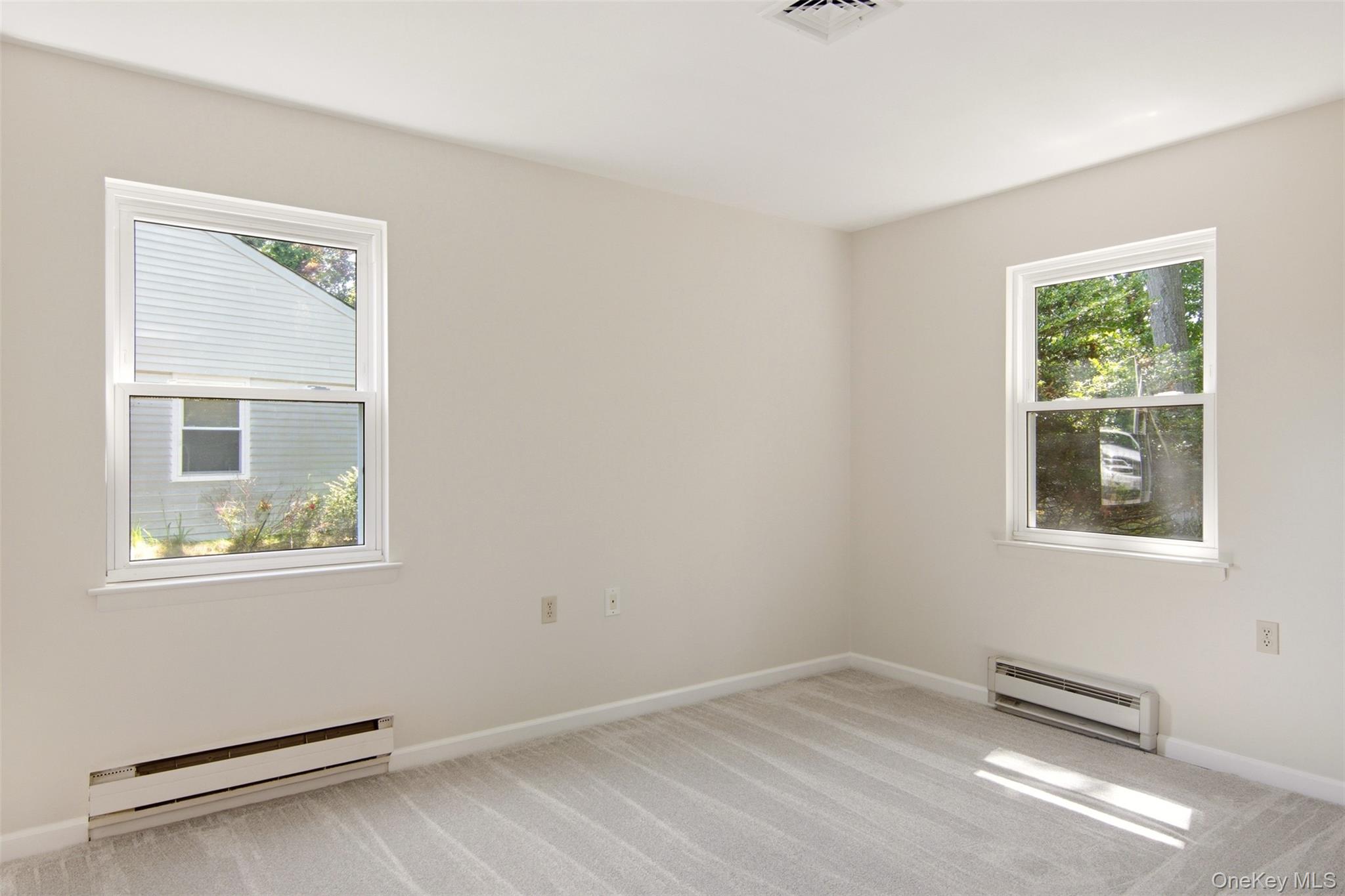 254 Edinburgh Drive Property Photo 15