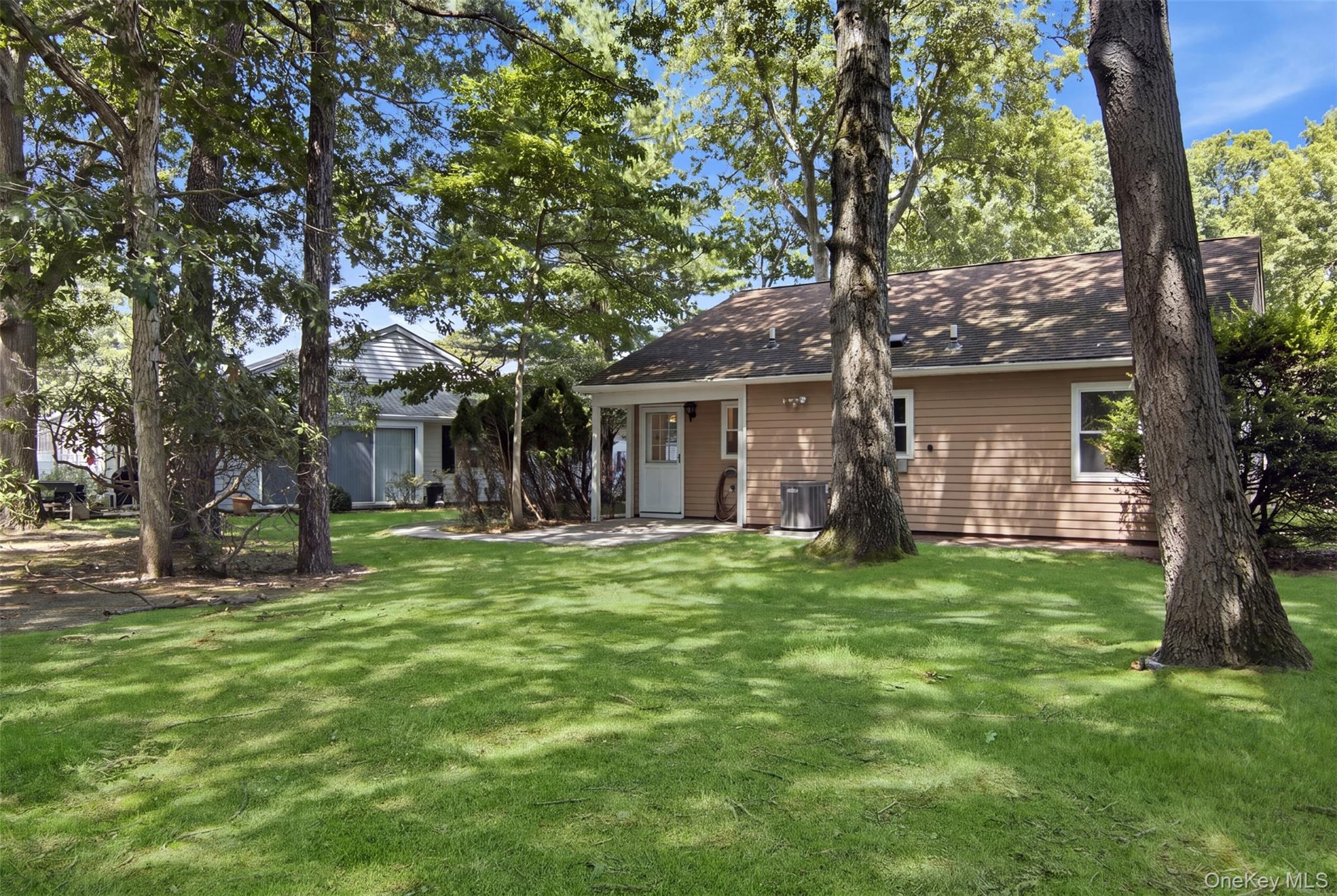 254 Edinburgh Drive Property Photo 16