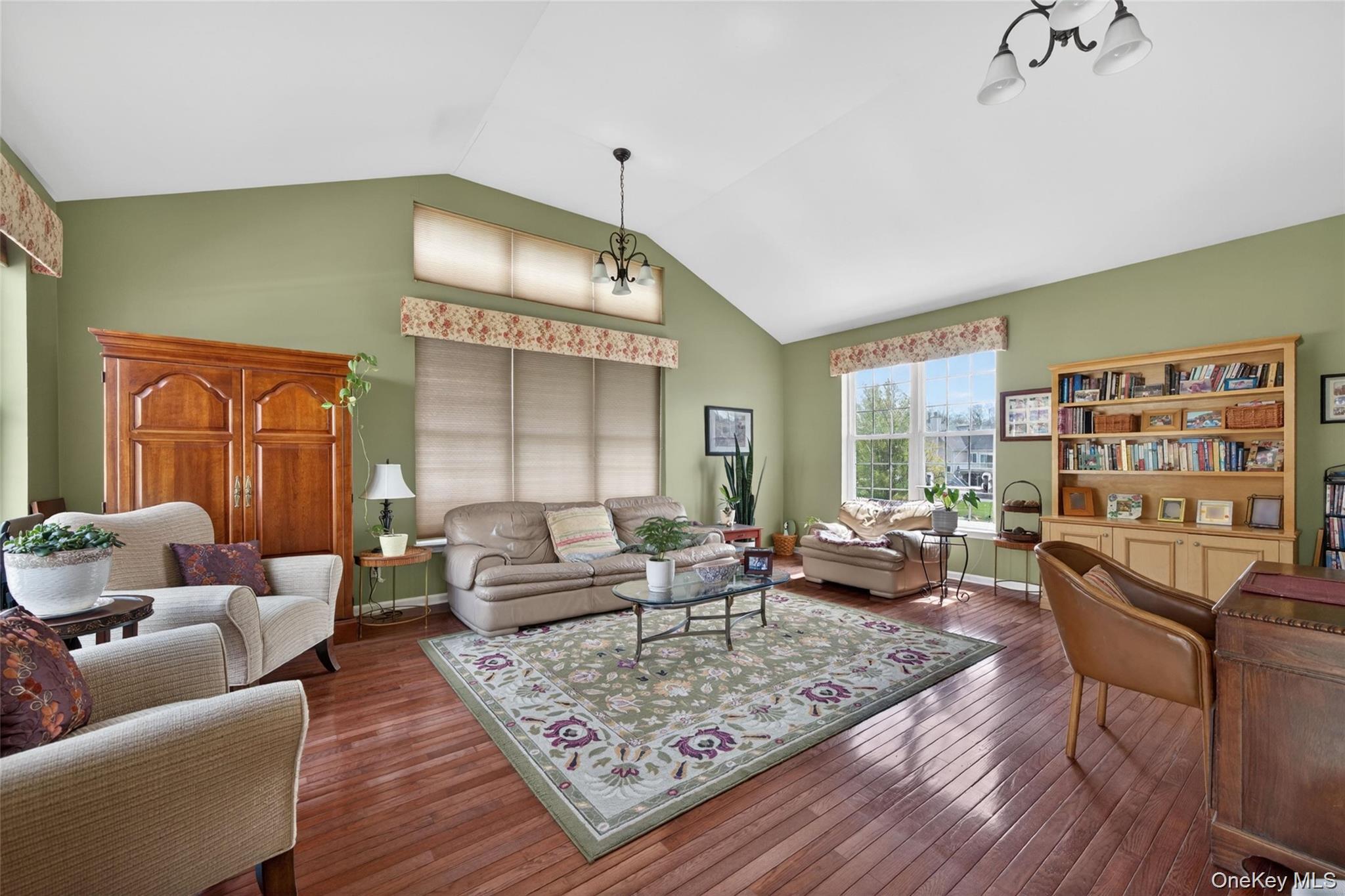 17 Oldwyck Crescent Property Photo 3