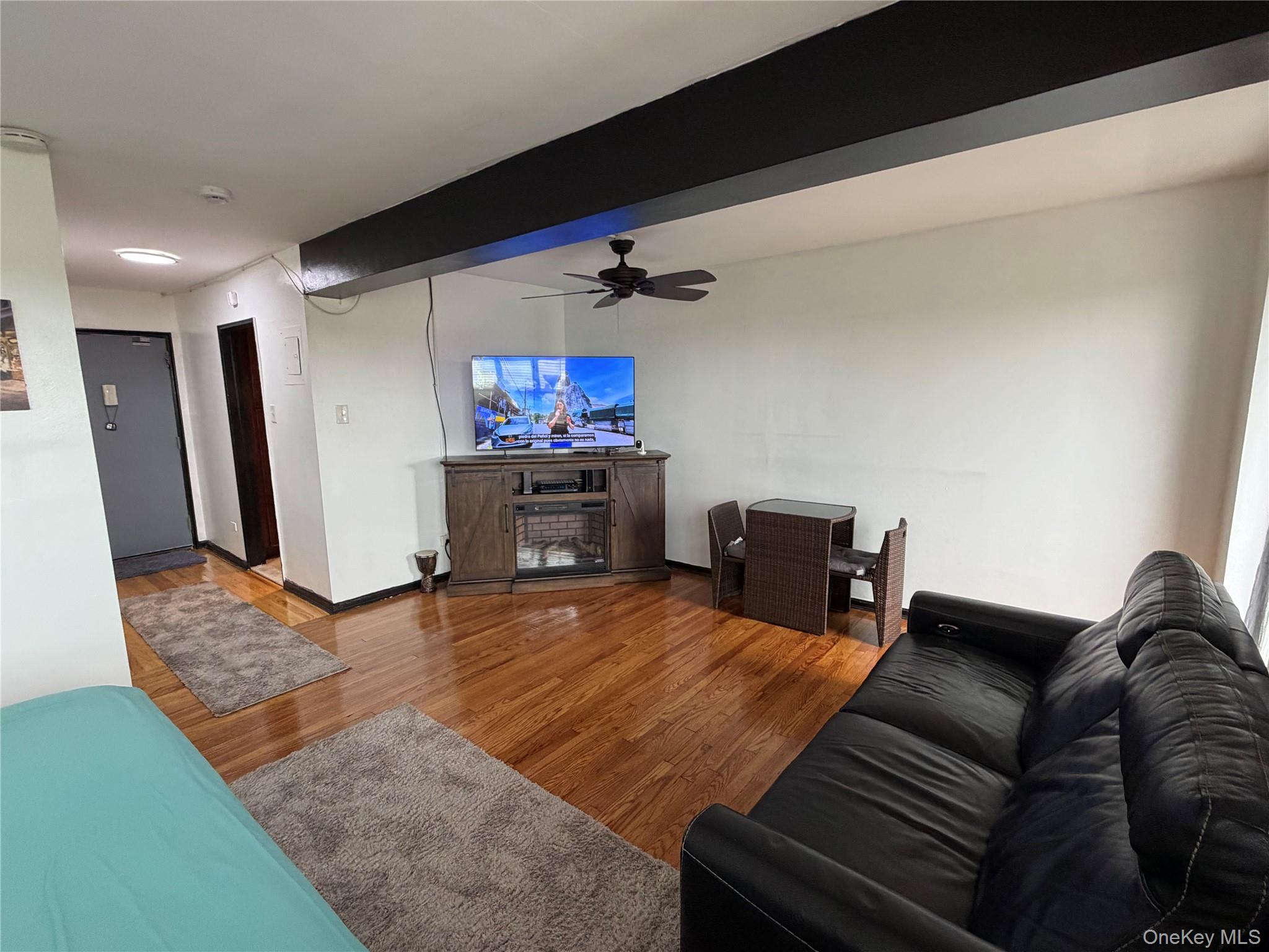 86-10 151 Avenue 6n Property Photo 4