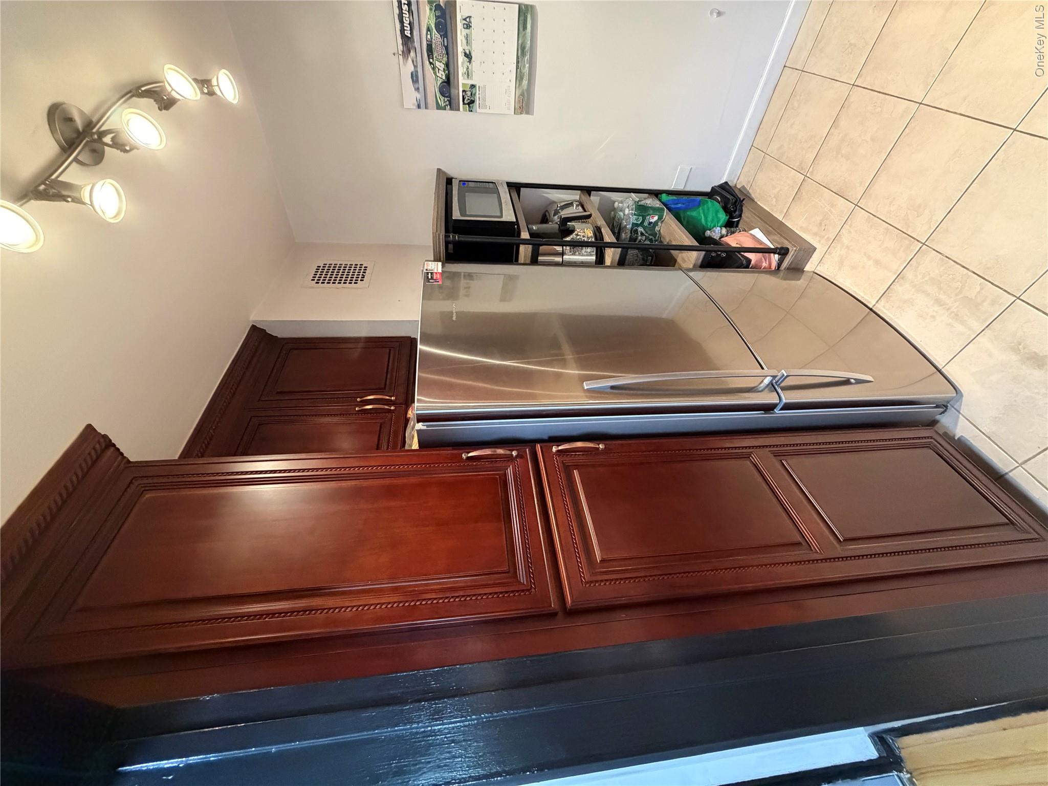 86-10 151 Avenue 6n Property Photo 9