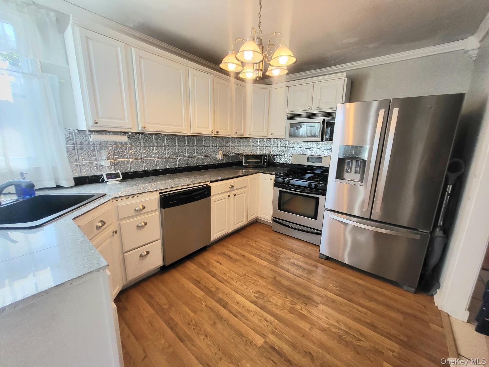 3 Vanamee Street Property Photo 15