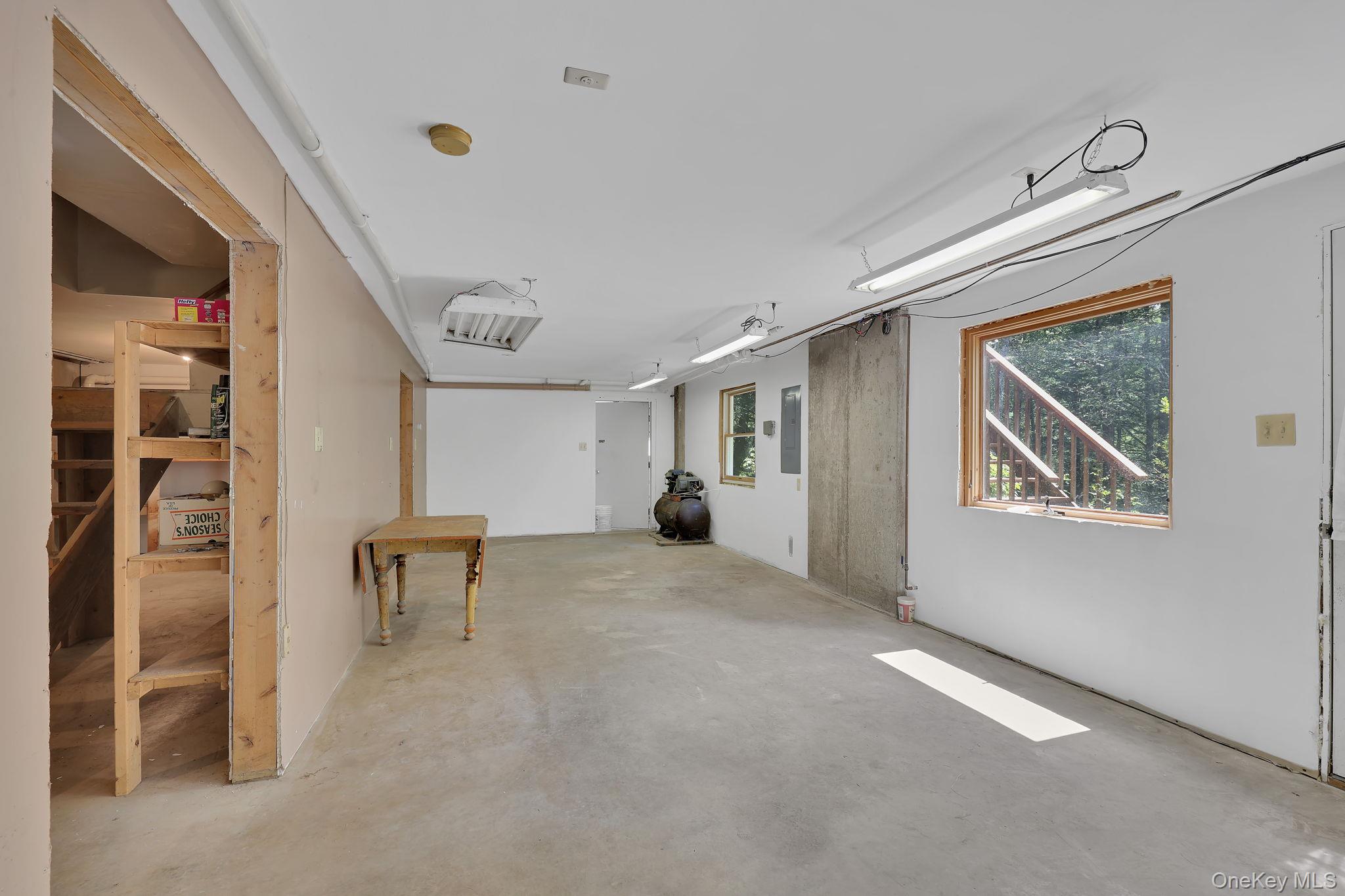 2735 Denning Road Property Photo 36