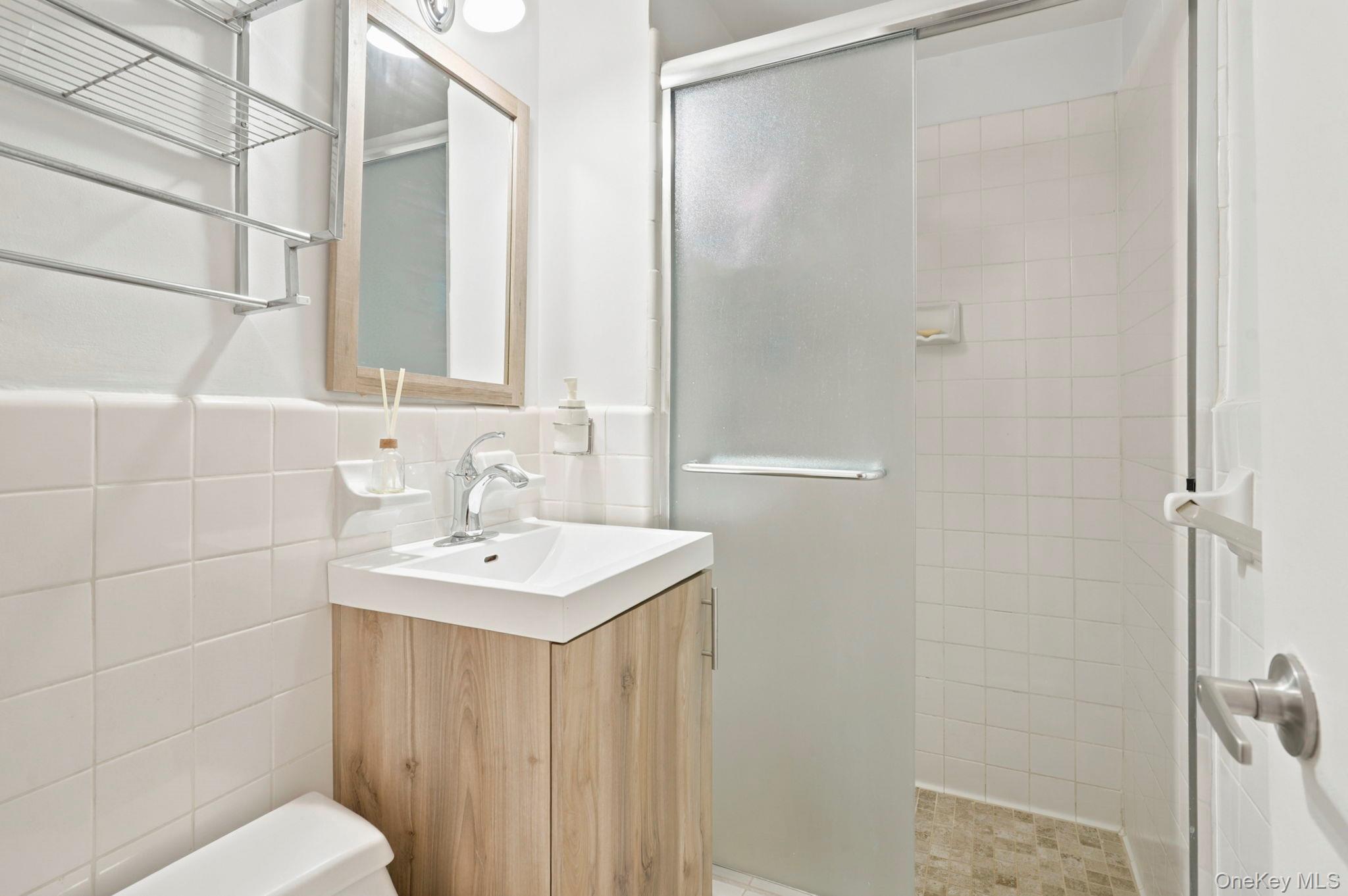 281 Garth Road B5h Property Photo 13