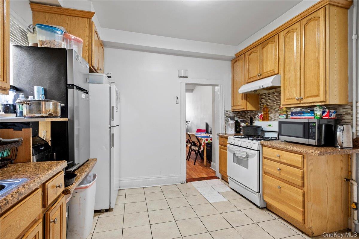 288 Olivia Street Property Photo 7