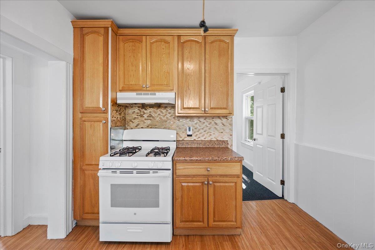 288 Olivia Street Property Photo 14