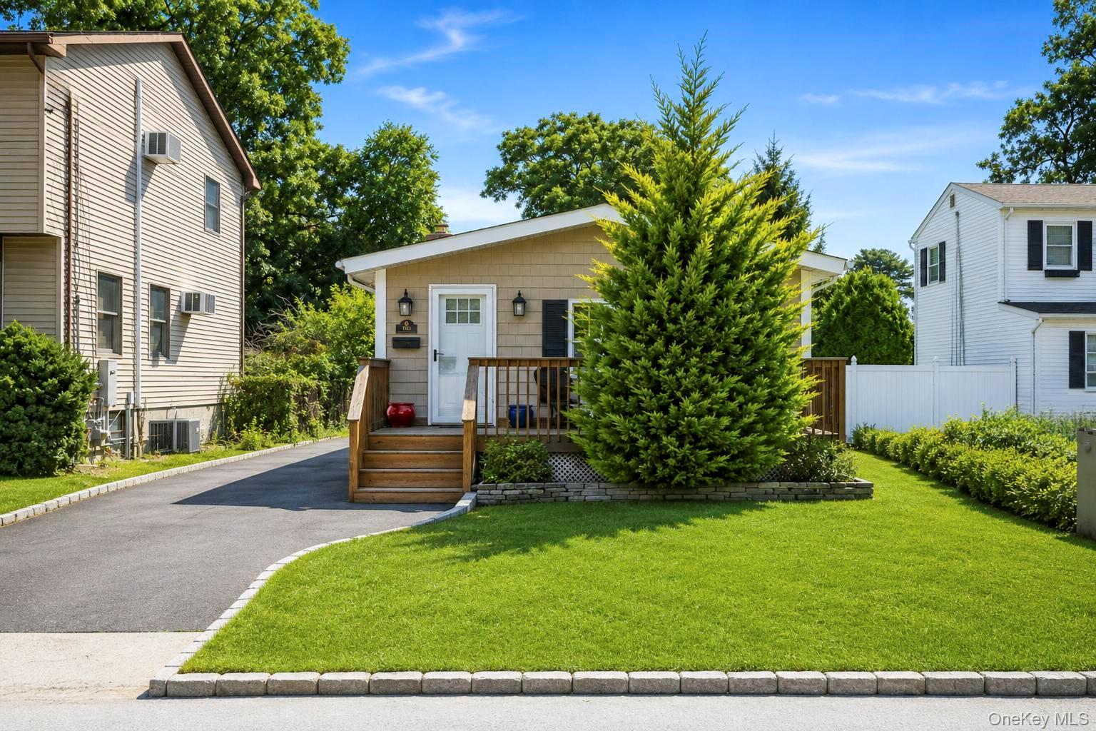 65 Hawthorne Avenue Property Photo 1