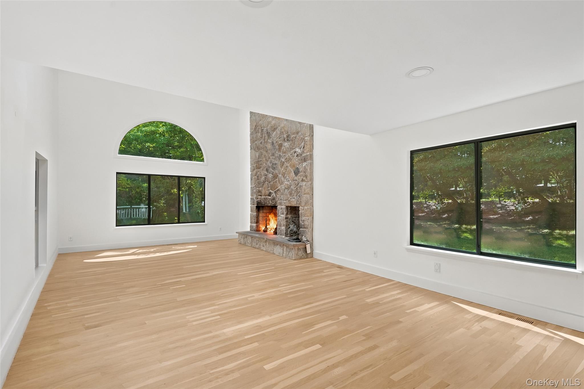 6 Harrows Lane Property Photo 5