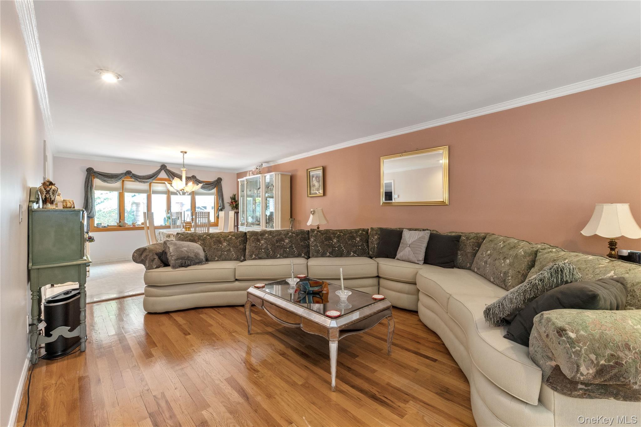 7349 196th Place Property Photo 4