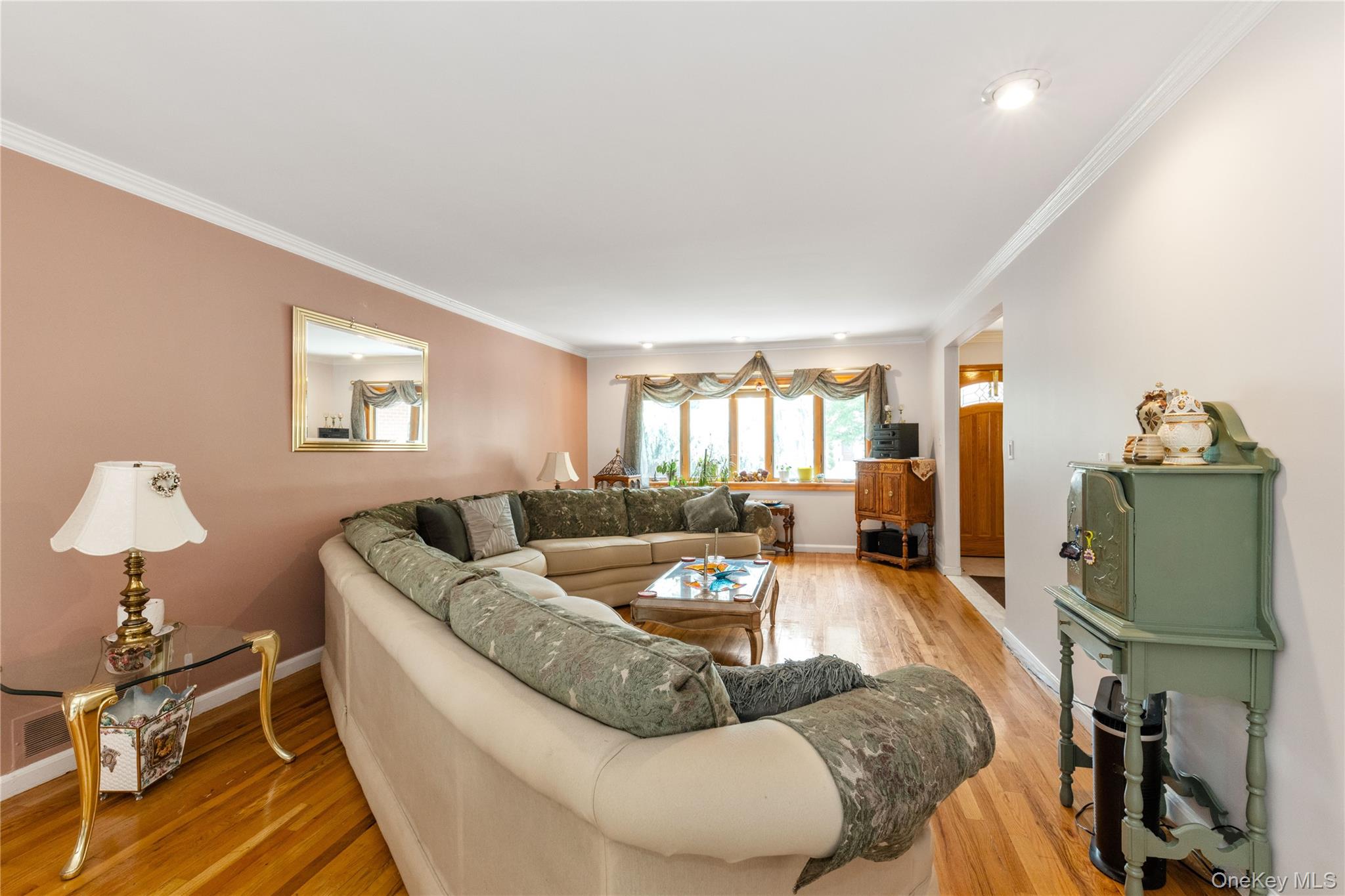 7349 196th Place Property Photo 5